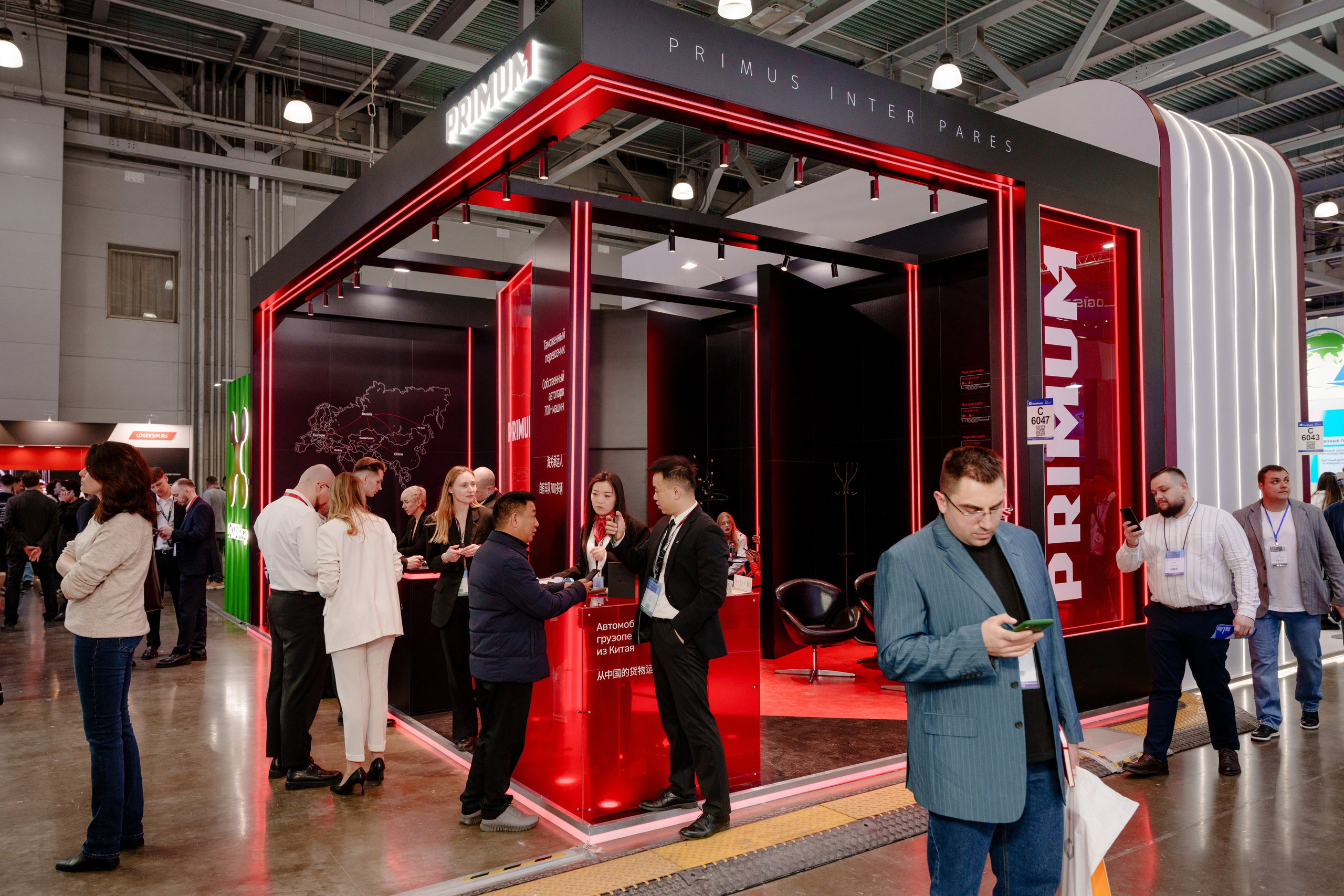 Репортажный фотограф на экспо Крокус. Репортажный фотограф Москва Сергей Дружинин