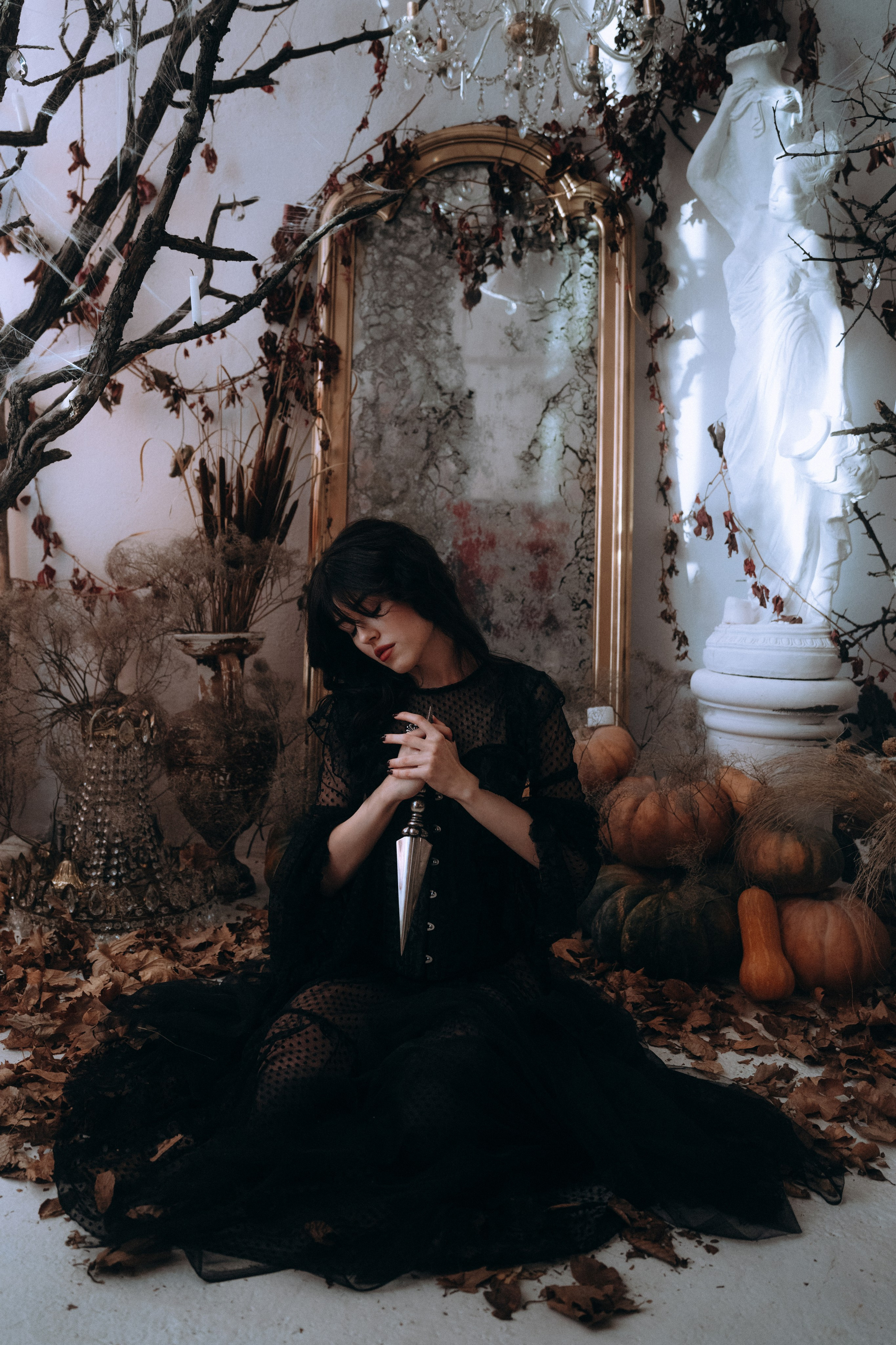 Готическая фотосессия в фотостудии. Портретный свадебный фотограф Крым | Евгения Щитенко