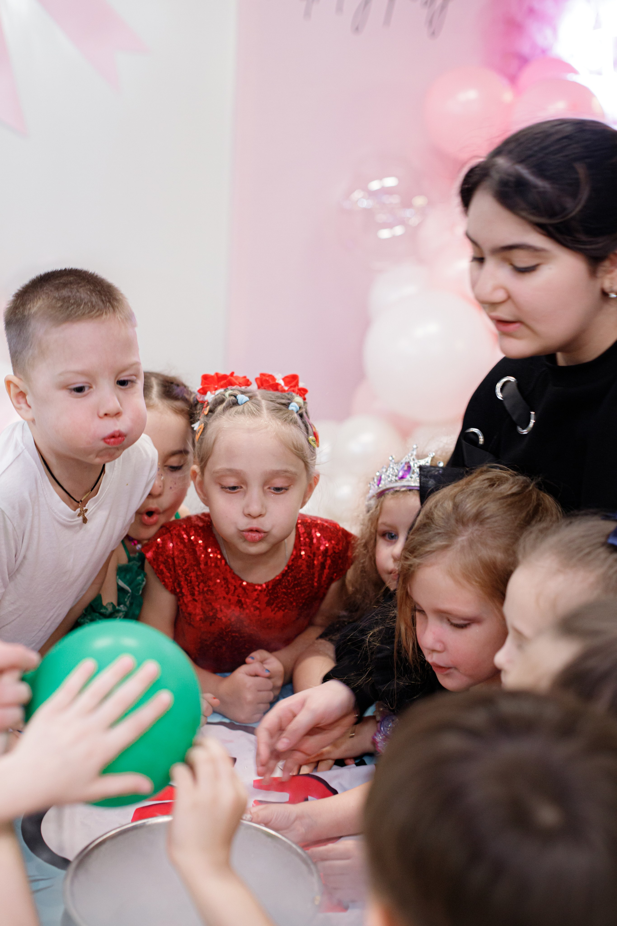 ASIA'S BIRTHDAY PARTY. Photokarish