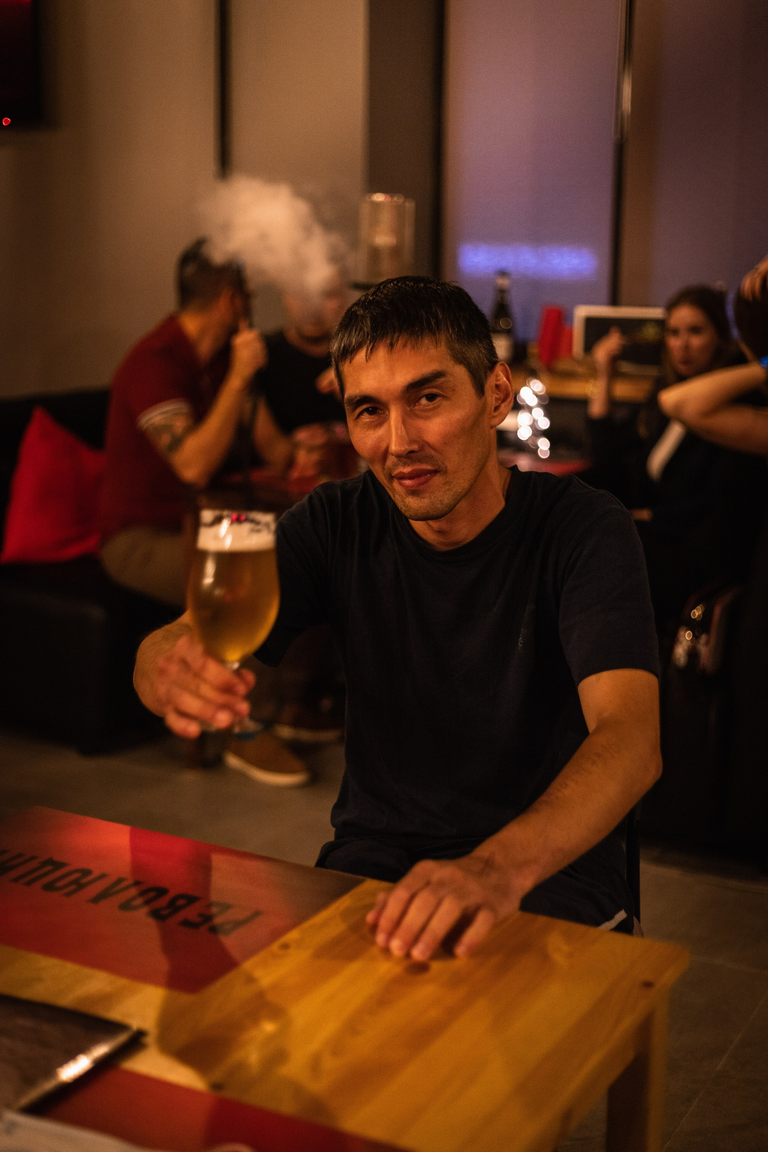 Паб Революция. Фотограф Денис Лесковский (Тюмень)