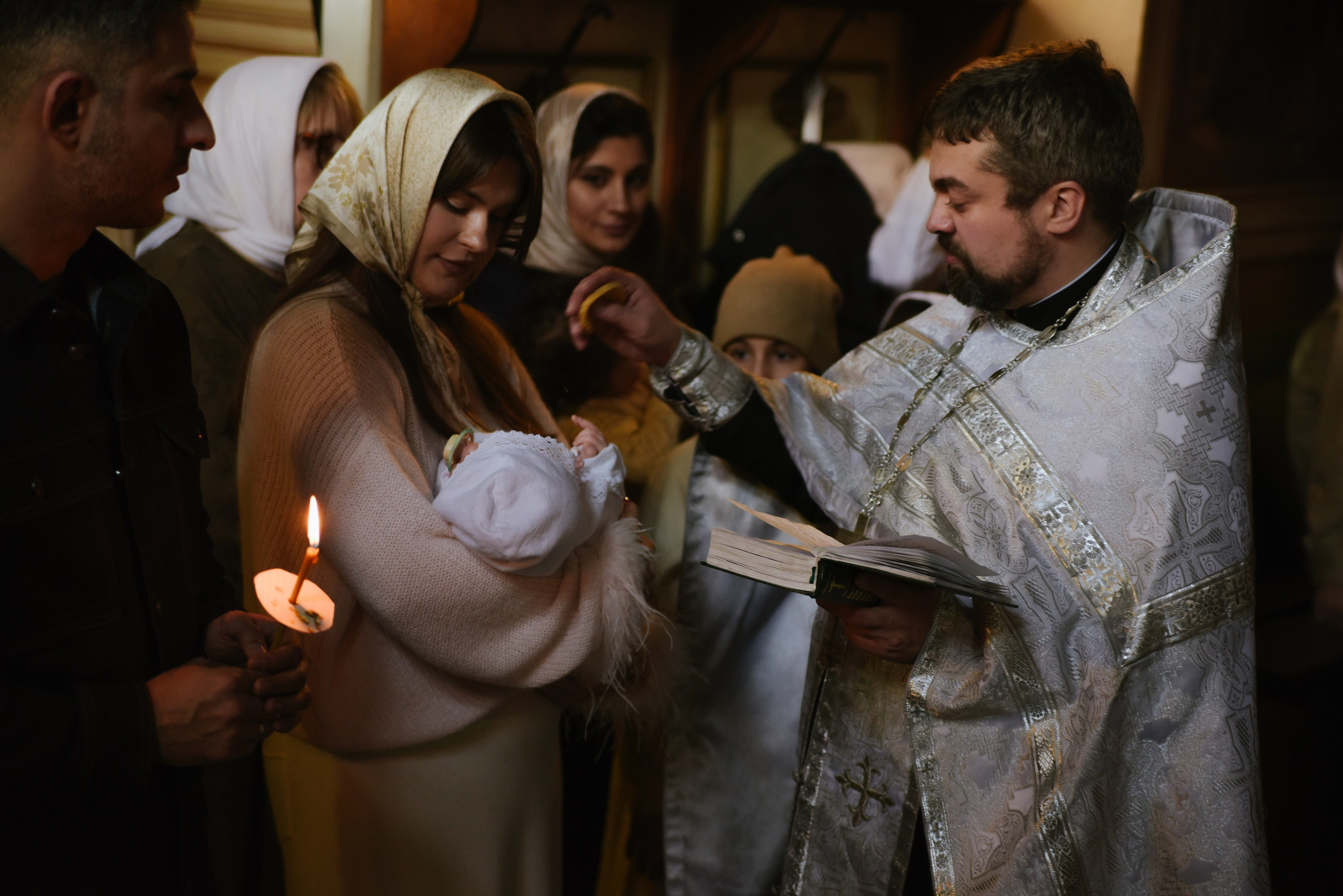 Таинство крещения Савва Храм Воскресения Словущего в Даниловской Слободе. Фотограф Лола Волна, город Москва