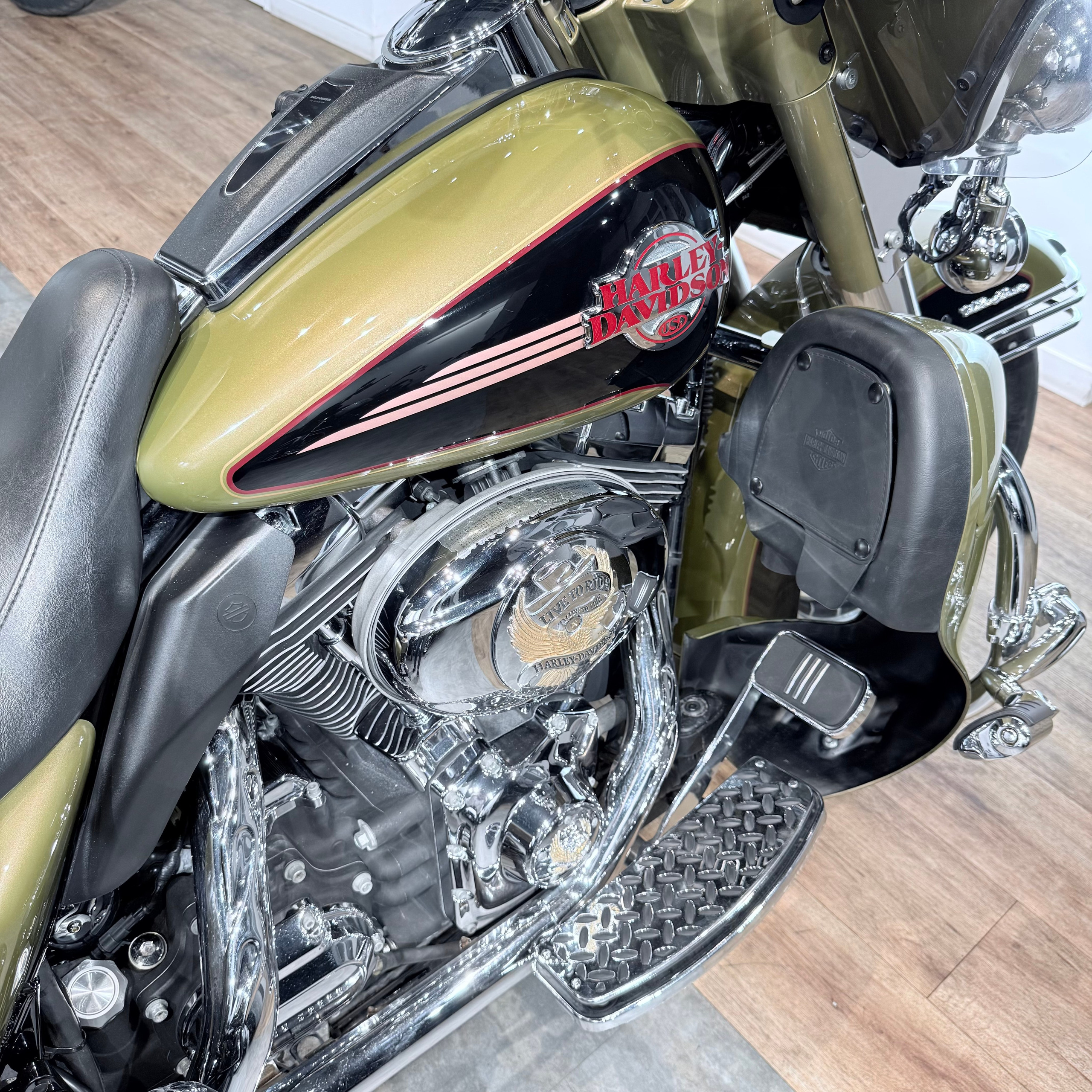 Мотоциклы Harley-Davidson 2007 Electra Glidе Ultrа Gоld Olive (Touring) — купить мотоцикл. Hello Davidson, Москва. Только хорошие мотоциклы…