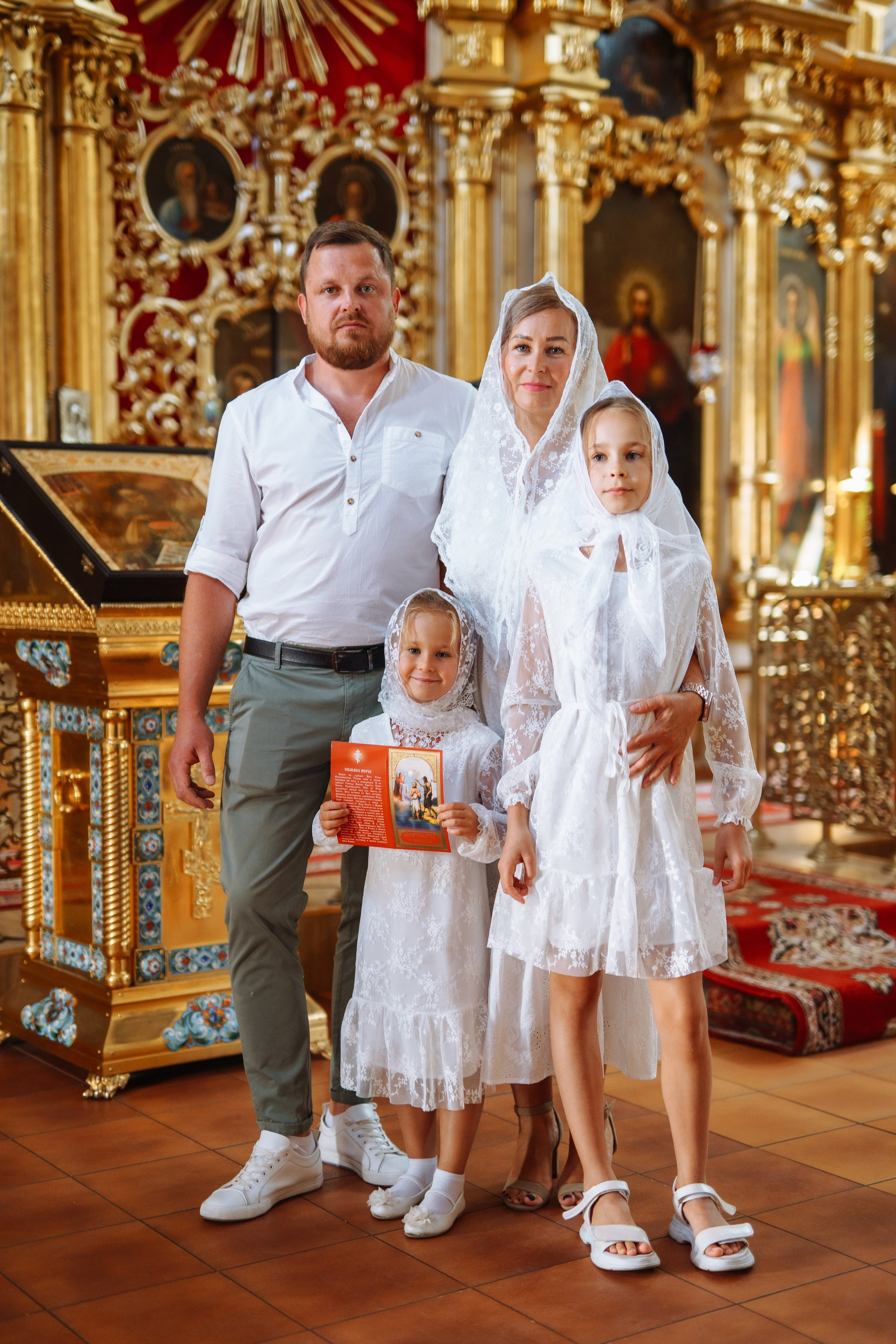 Таинство крещения 2024. Свадебный и семейный фотограф Марина Лежнева, г. Уфа