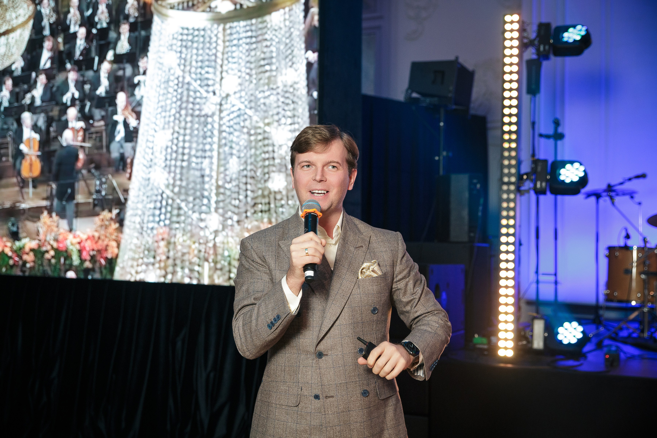 День рождения клуба «Деньги» 6 лет 2025. Репортажный Фотограф Александр Назаров. Москва и М.О