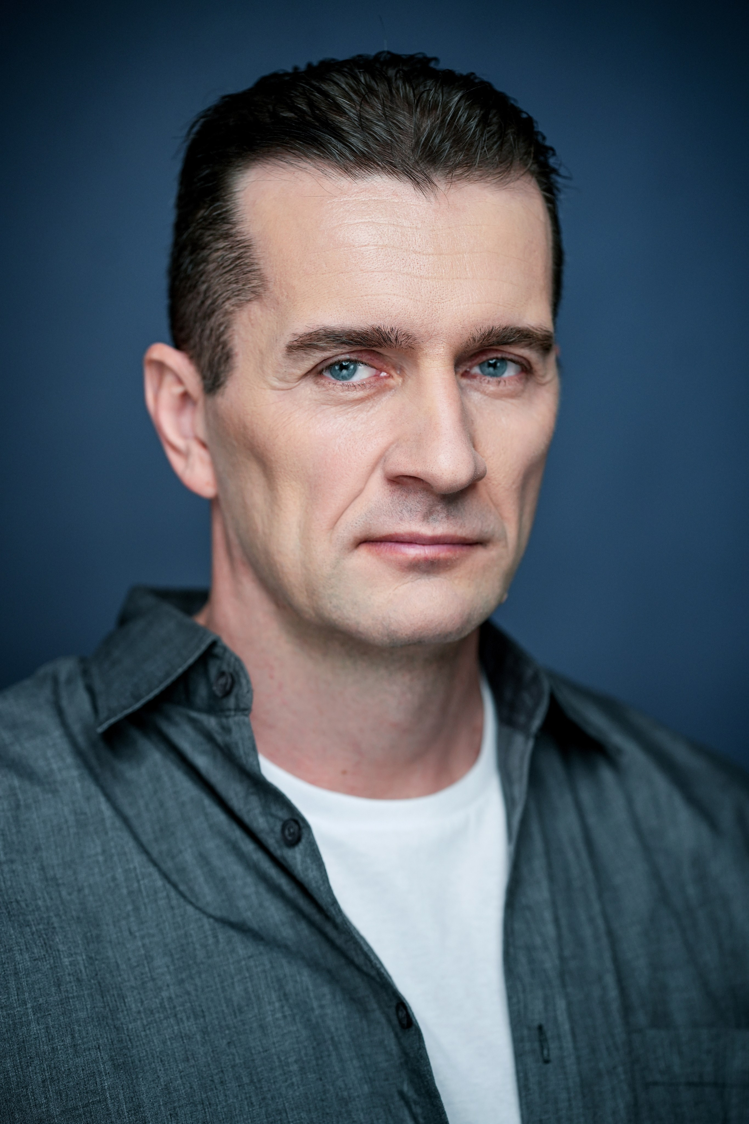 Актер Алексей Карамазов. Портретная съемка в Москве, студийный фотограф Игорь Фомин