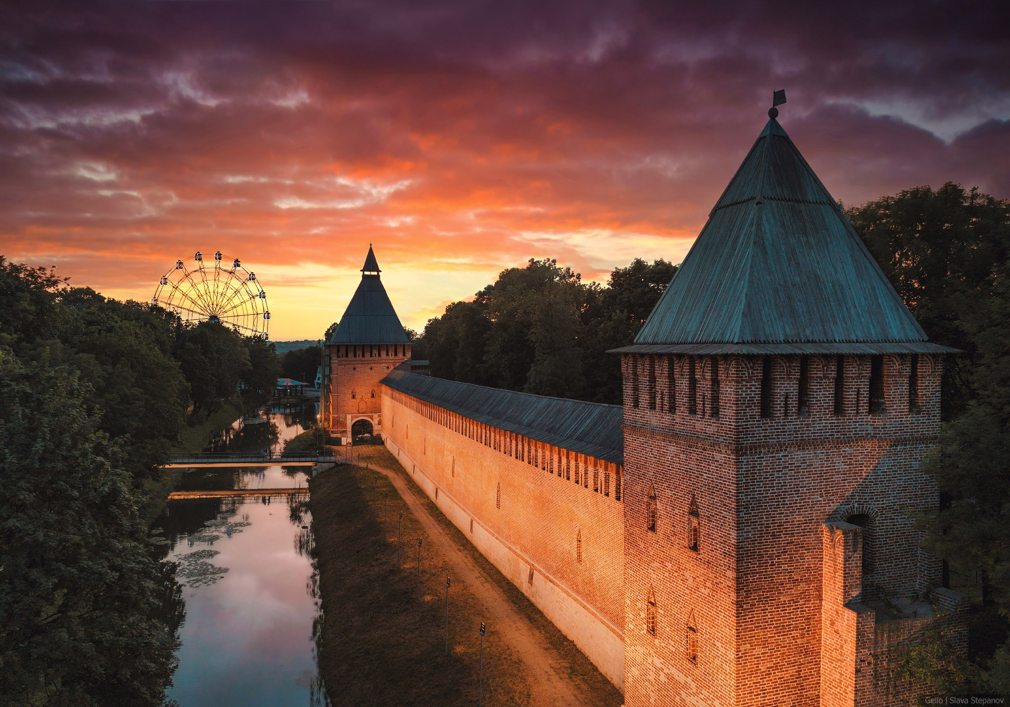 Смоленск кремль на фоне заката