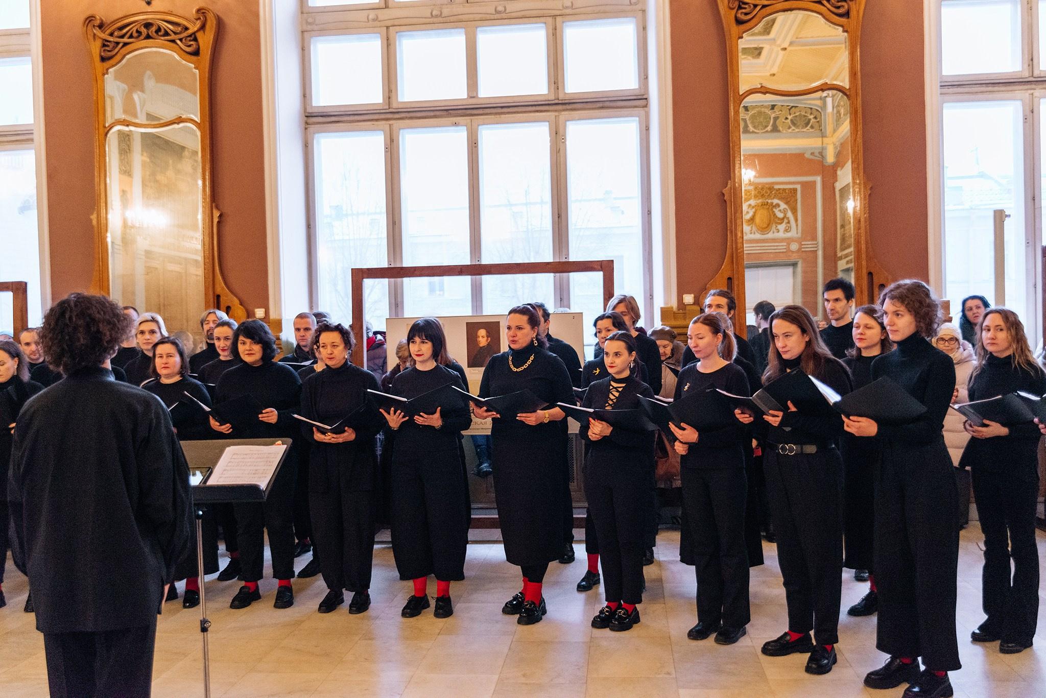 Хор Большой распев на Витебском вокзале. Январь 24. Репортажный фотограф в Санкт-Петербурге Анастасия Клёпова
