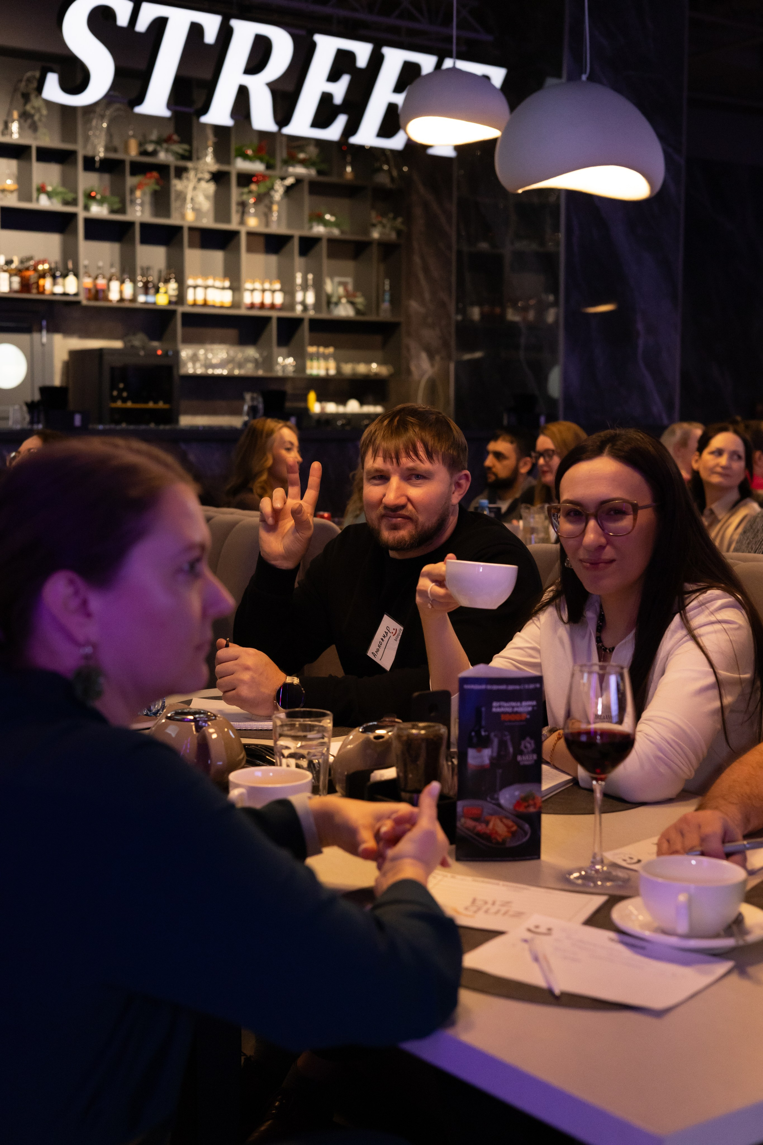 13ая BIZ QUIZ: деловая игра | Красноярск. Фотограф Красноярск съемки лавстори, фотосессия в студии, портретная съемка, творческие фотосессии