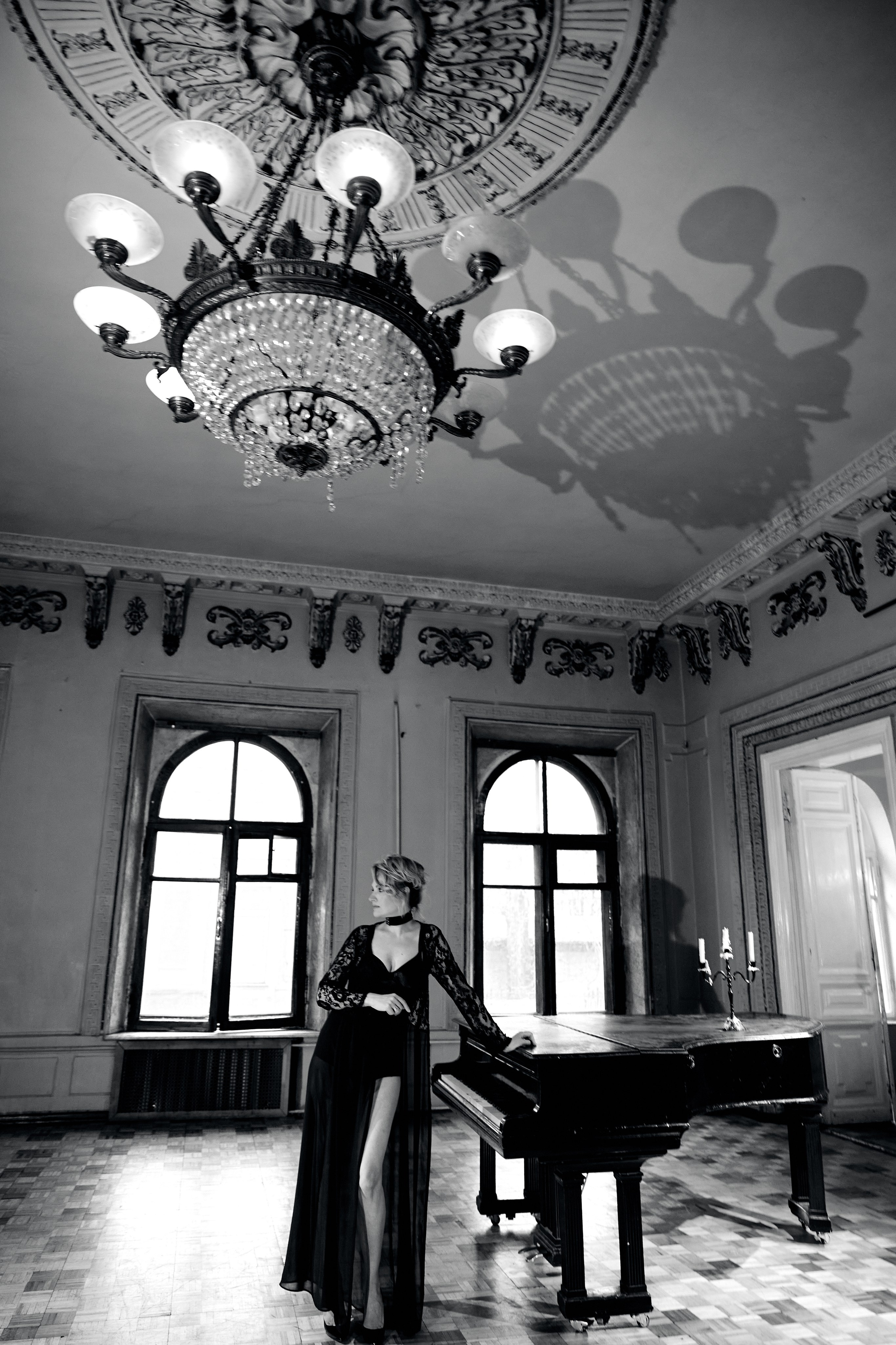 ELENA. Yulia Otroschenko