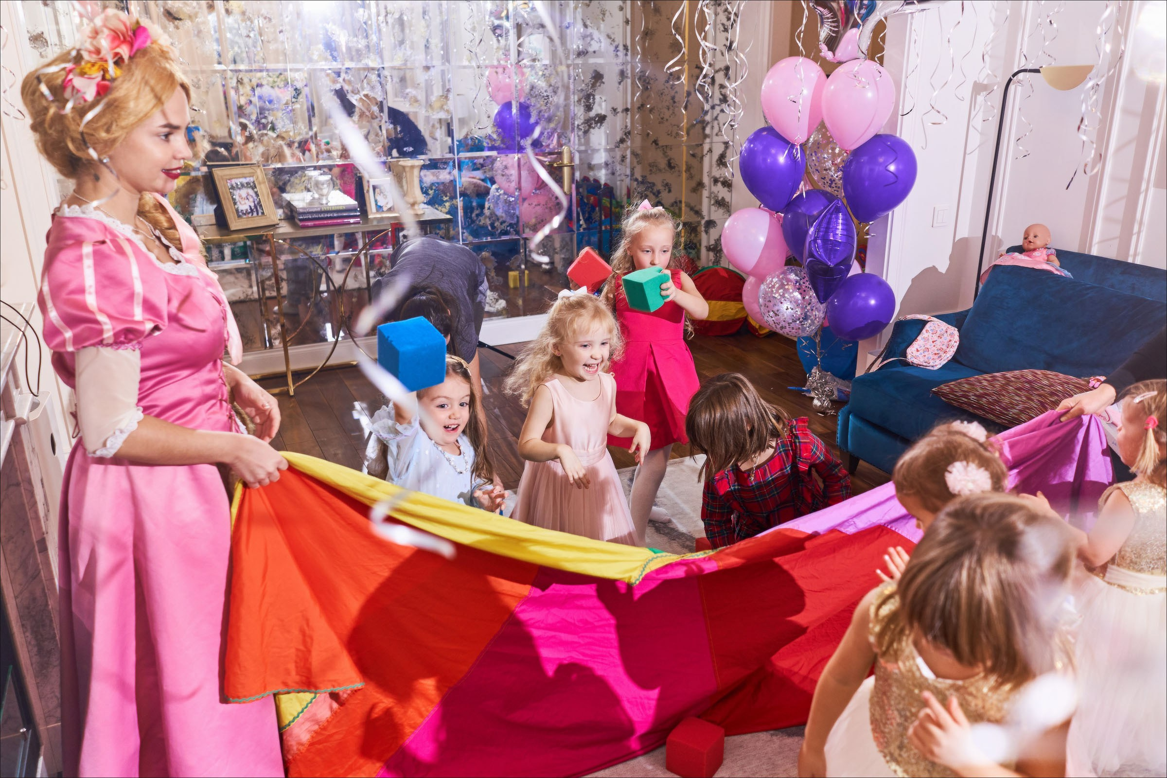 Маленький праздник для сестер;). Фотограф в Москве Нафиков Руслан. Репортажная съемка, Портрет