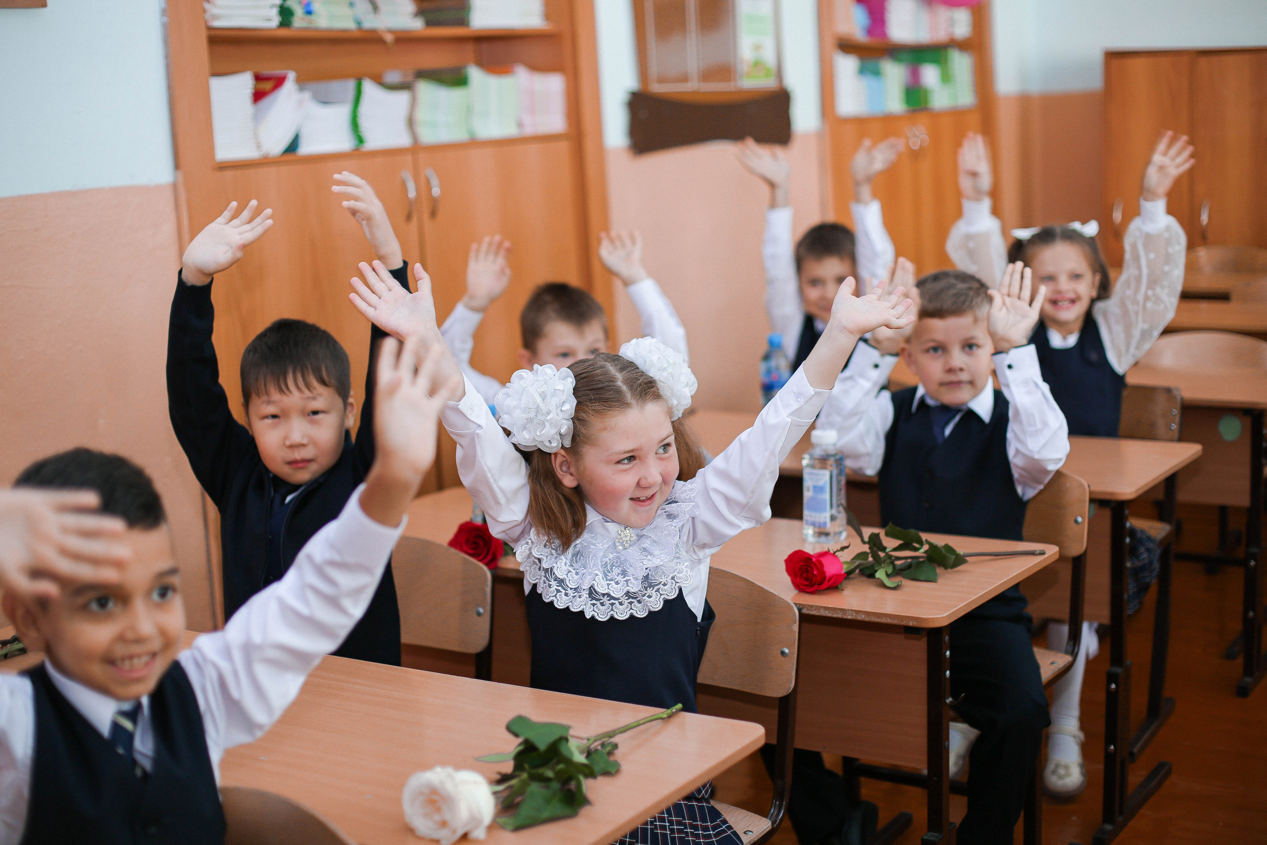 День знаний 2024. Свадебный и Школьный фотограф Улан-Удэ Бурятия Джулия Топоева Выпускные альбомы Фотограф на мероприятие