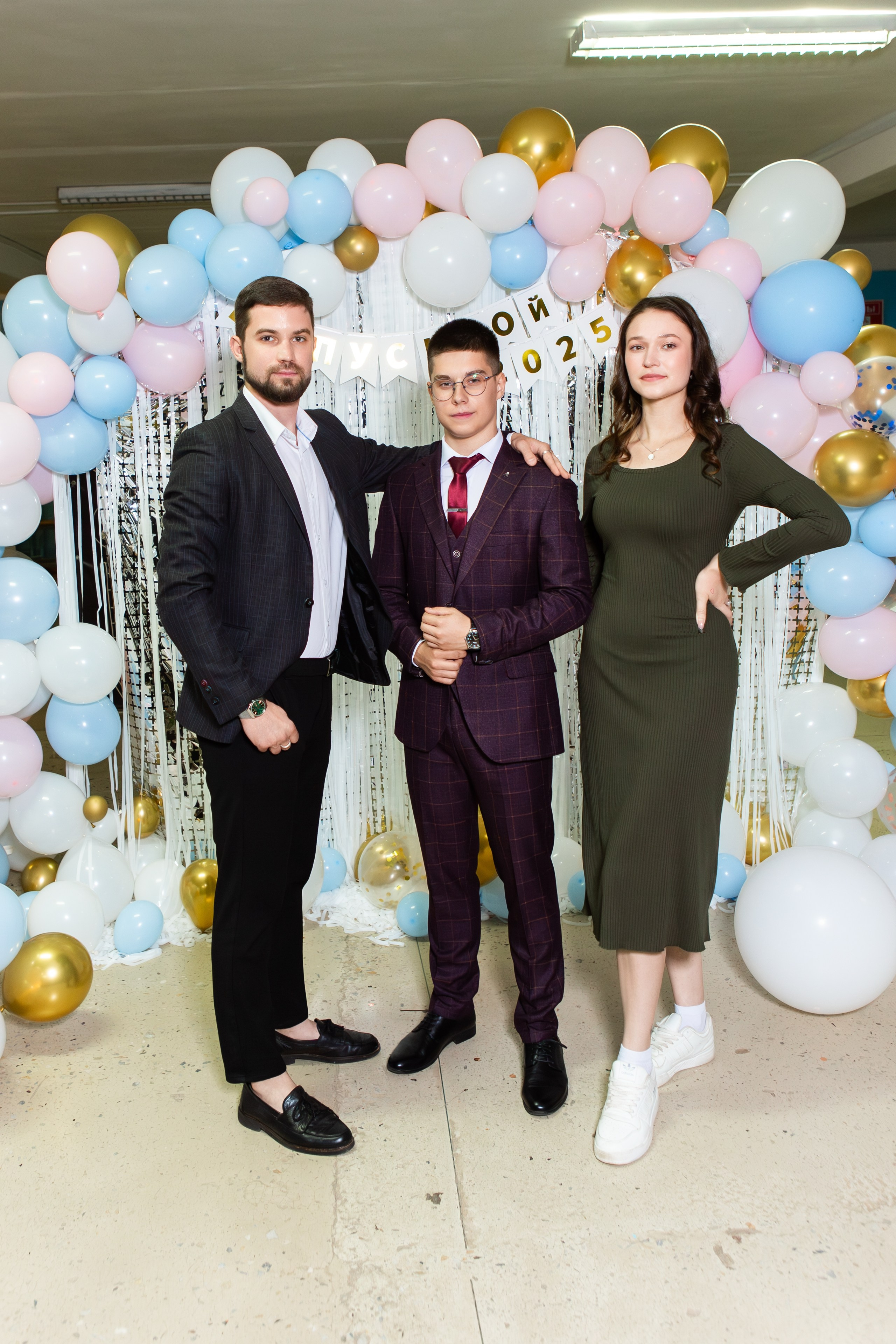 ФОТОСЕССИЯ С РОДИТЕЛЯМИ ВЫПУСКНОЙ 2025 9 ШКОЛА Г.МЦЕНСК. Профессиональный фотограф в Мценске и Орловской области