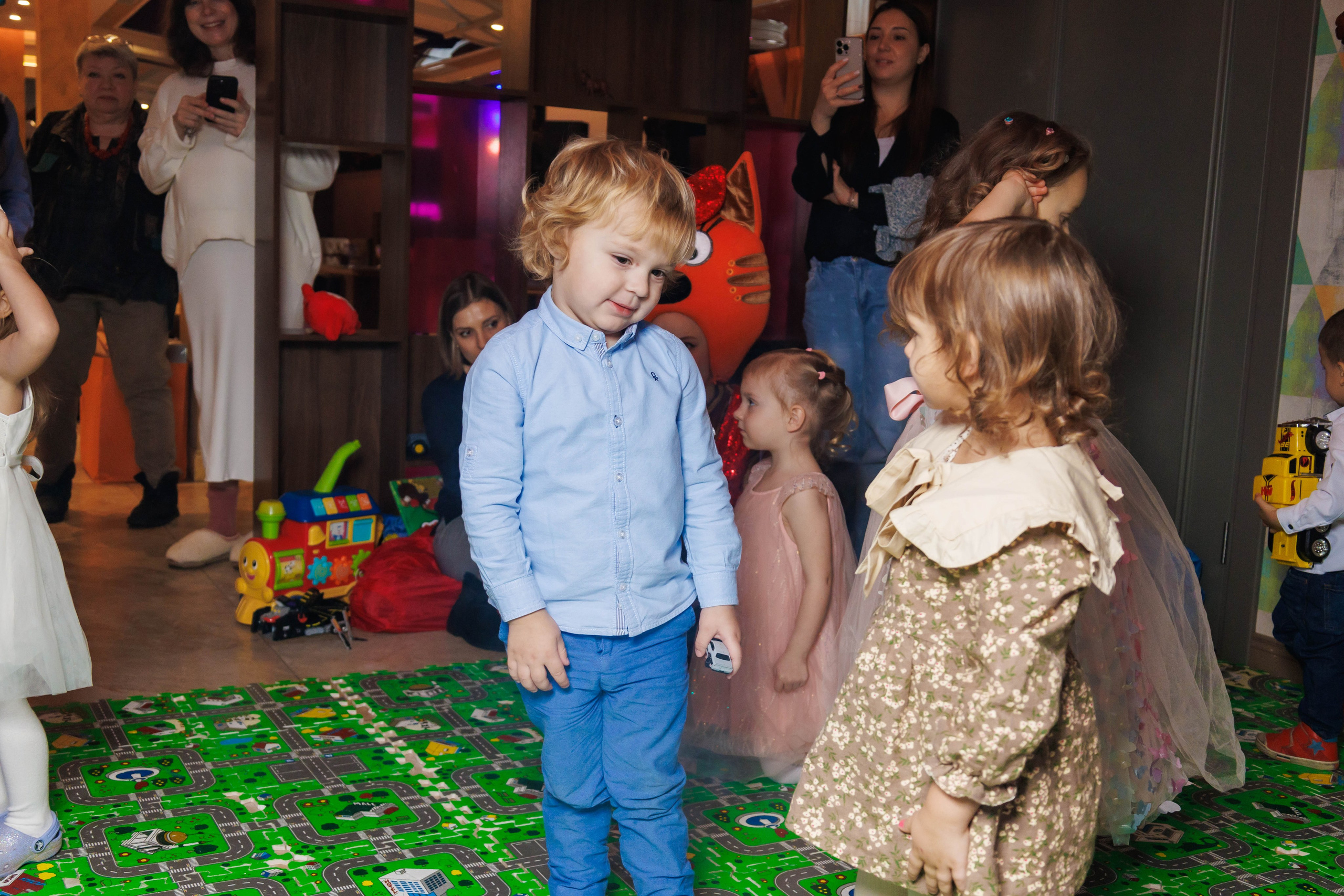 День рождения в ресторане. Фотограф в Москве Дмитрий Емельянов