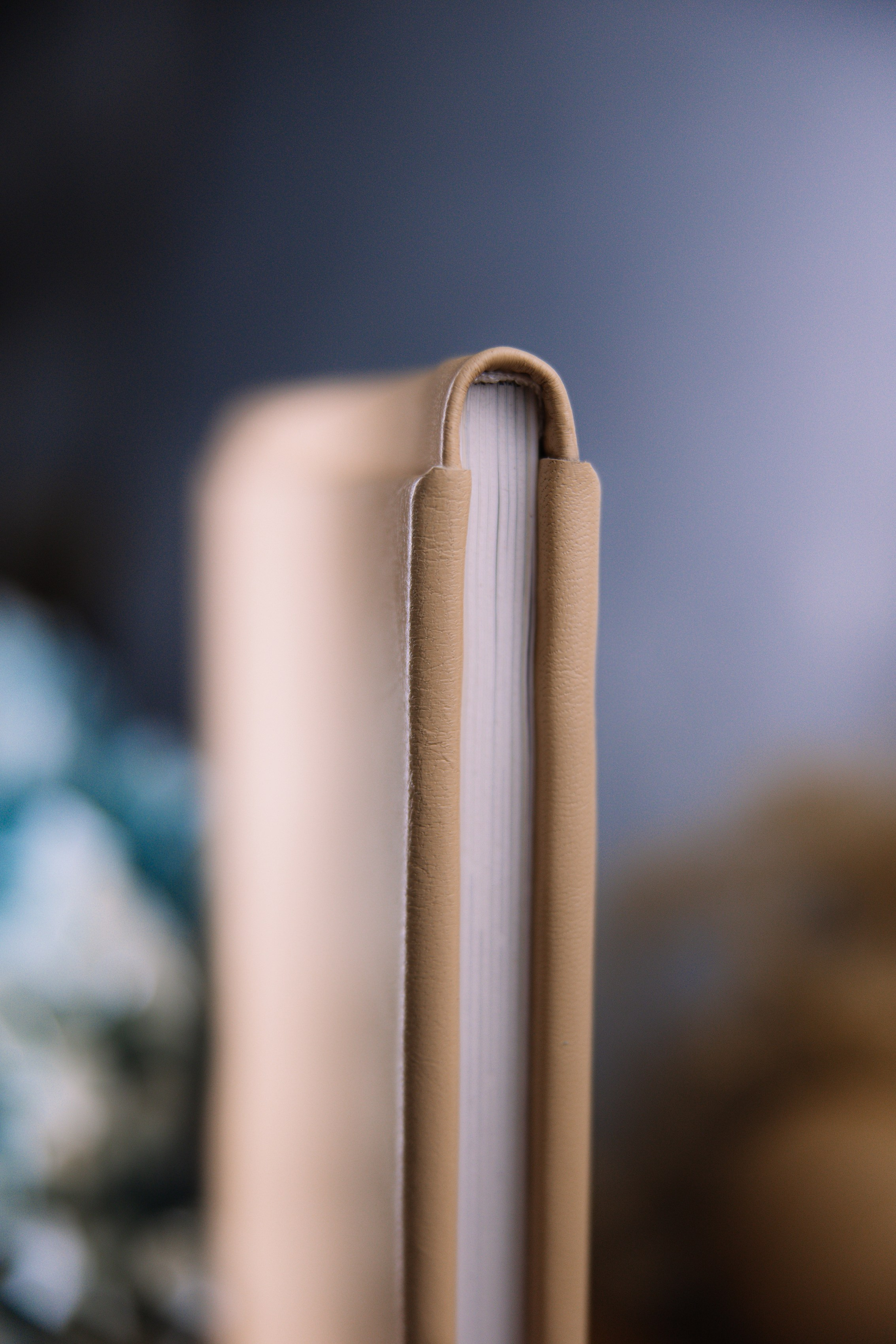 КРОКУС. Заказать индивидуальную фотокнигу ручной работы