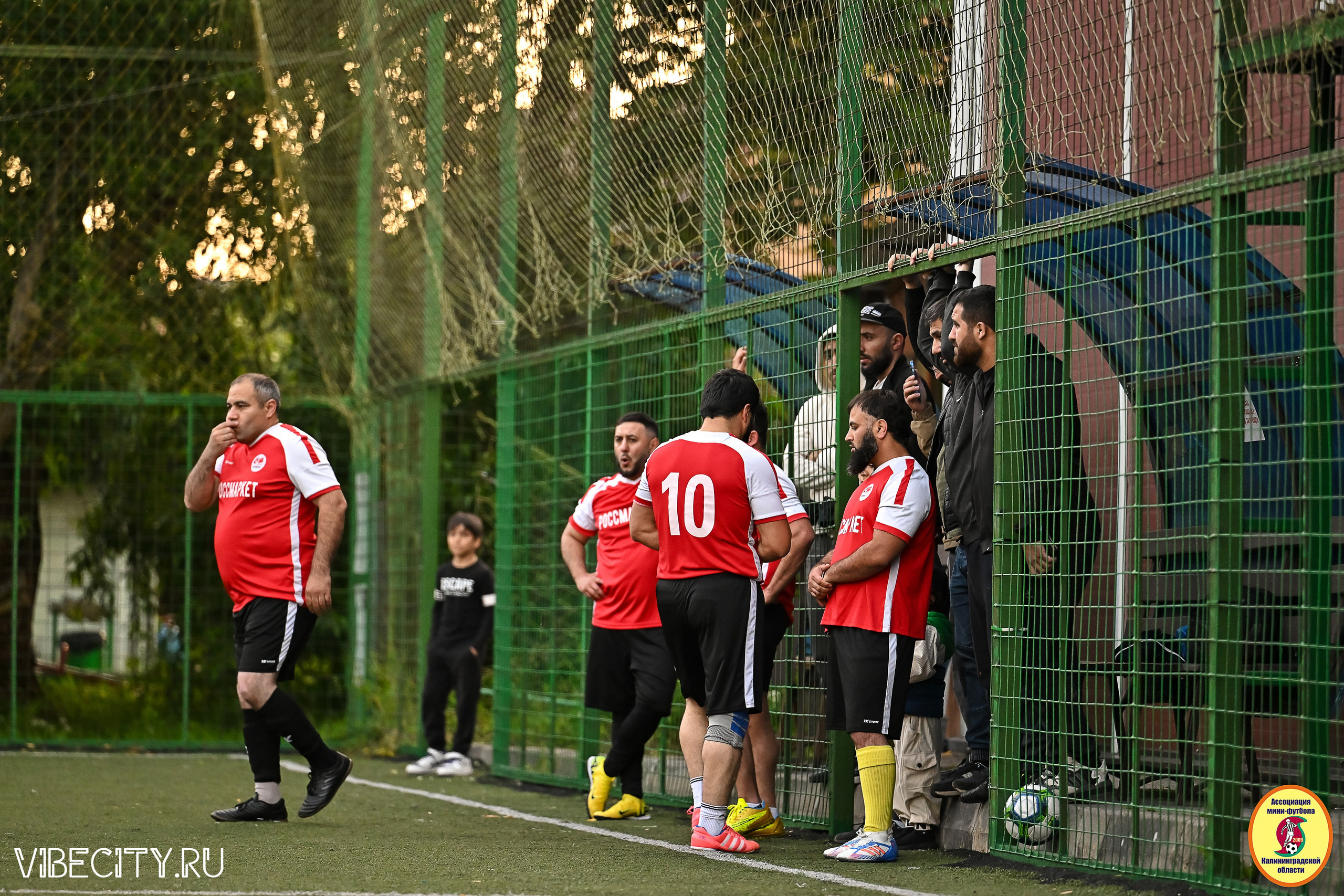 ИГРЫ МИНИ-ФУТБОЛЬНОЙ И КОРПОРАТИВНОЙ ЛИГИ. VIBECITY.RU Вайб Сити Ру Фоторепортажи Фотоотчеты Калининград