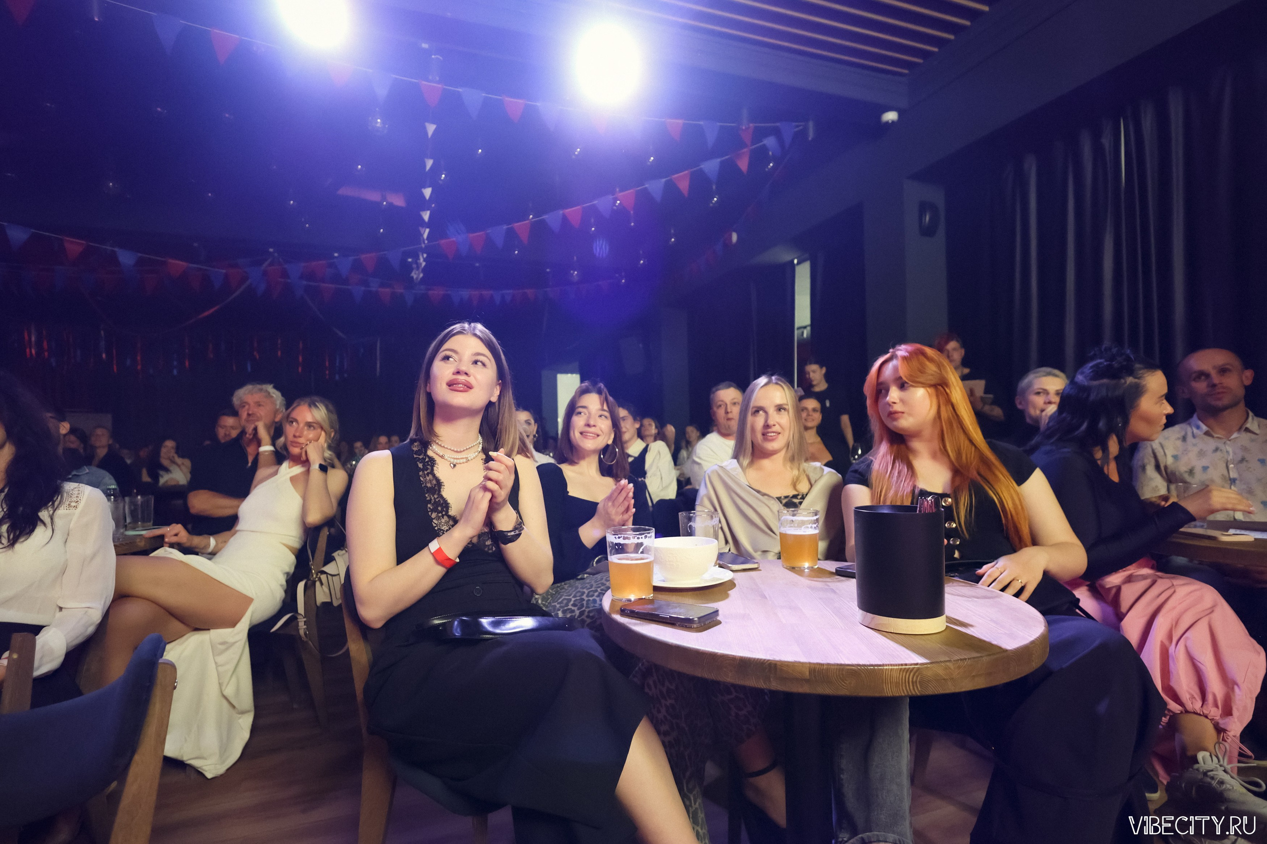 Стендап клуб Локация. VIBECITY.RU Вайб Сити Ру Фоторепортажи Фотоотчеты Калининград