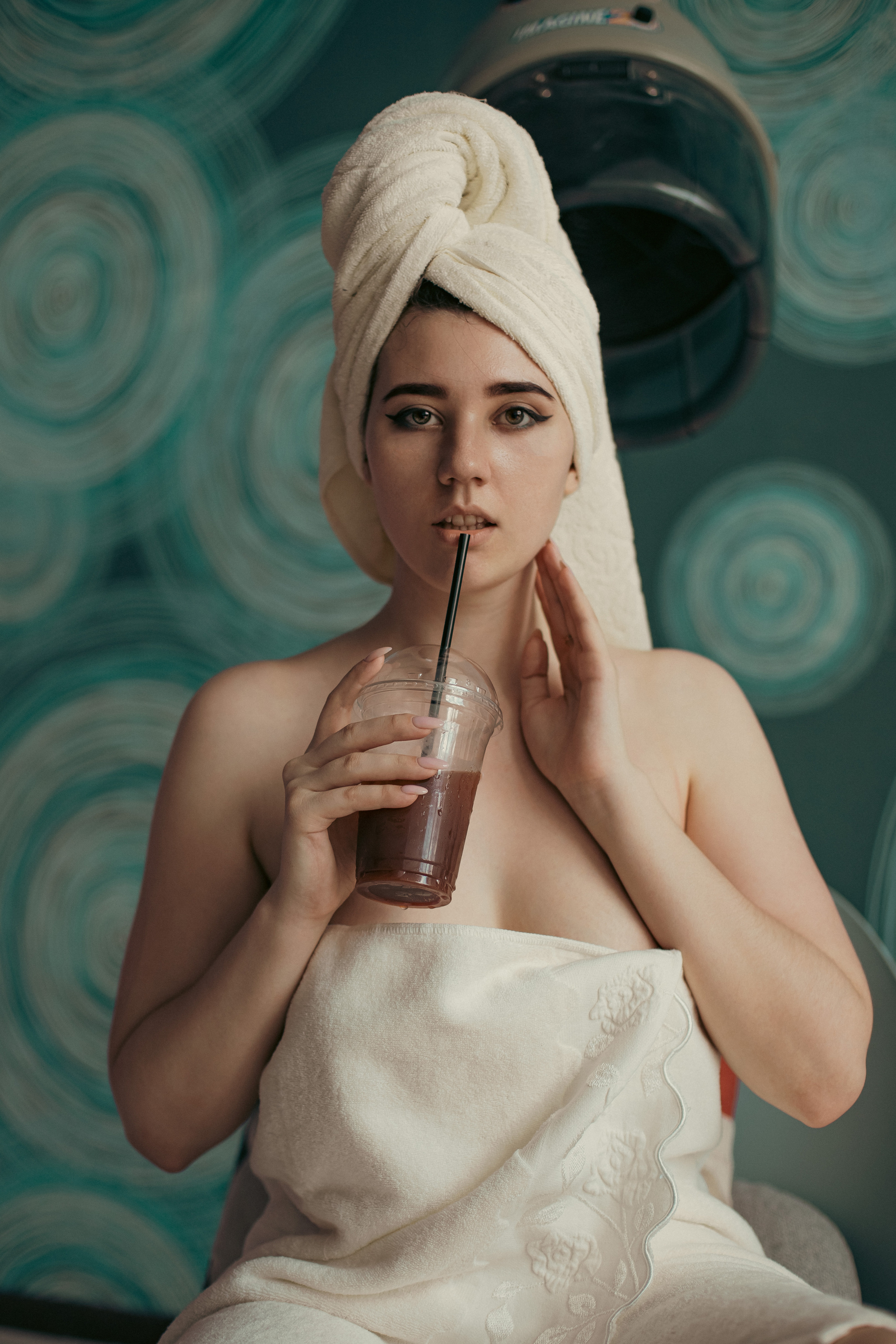 Фотосессия в студии Pink. Женский портрет, девушка в полотенце, девушка после душа, Юлия Семенкова, фотосессия девушки