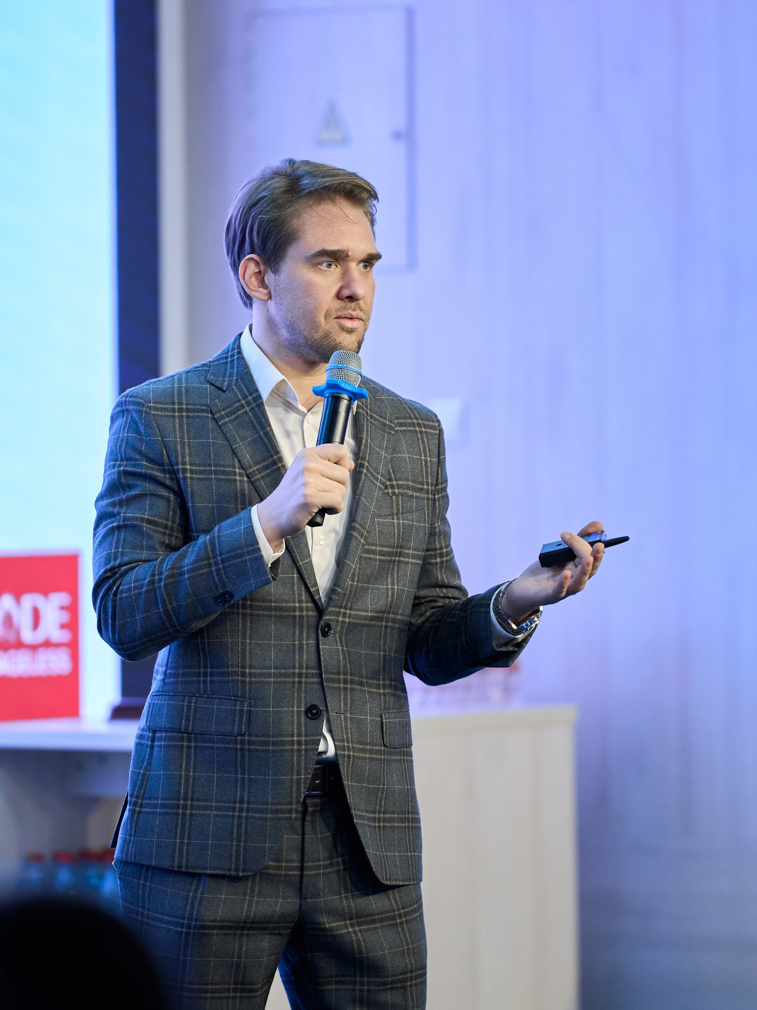 PRO AGELES 2025. Yankovski_001