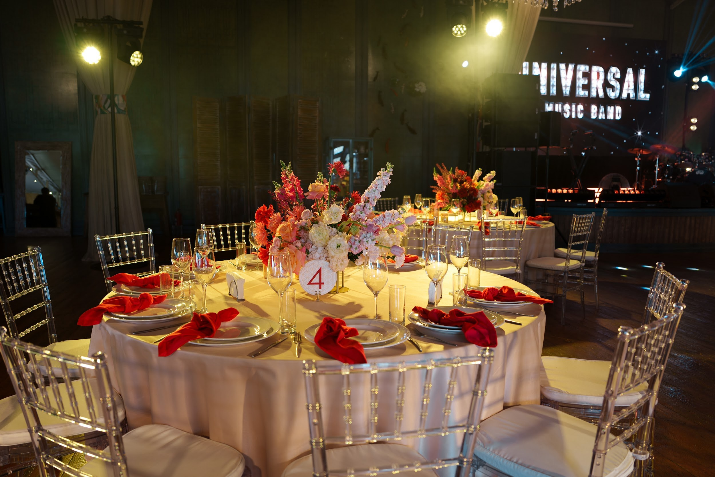 Soho country club. Kirillova Studio — мастерская декора и событий Юли Кирилловой