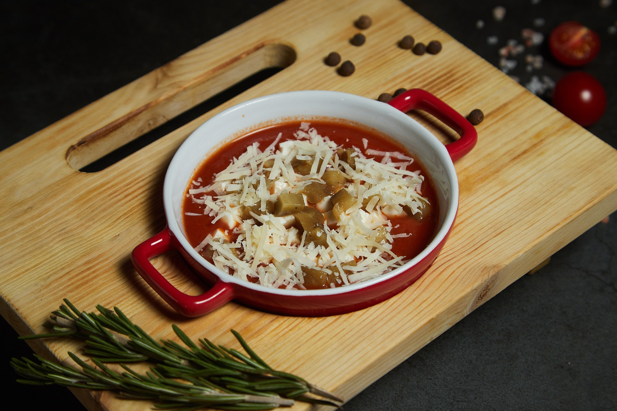 Фотосъёмка еды — борщ с сыром