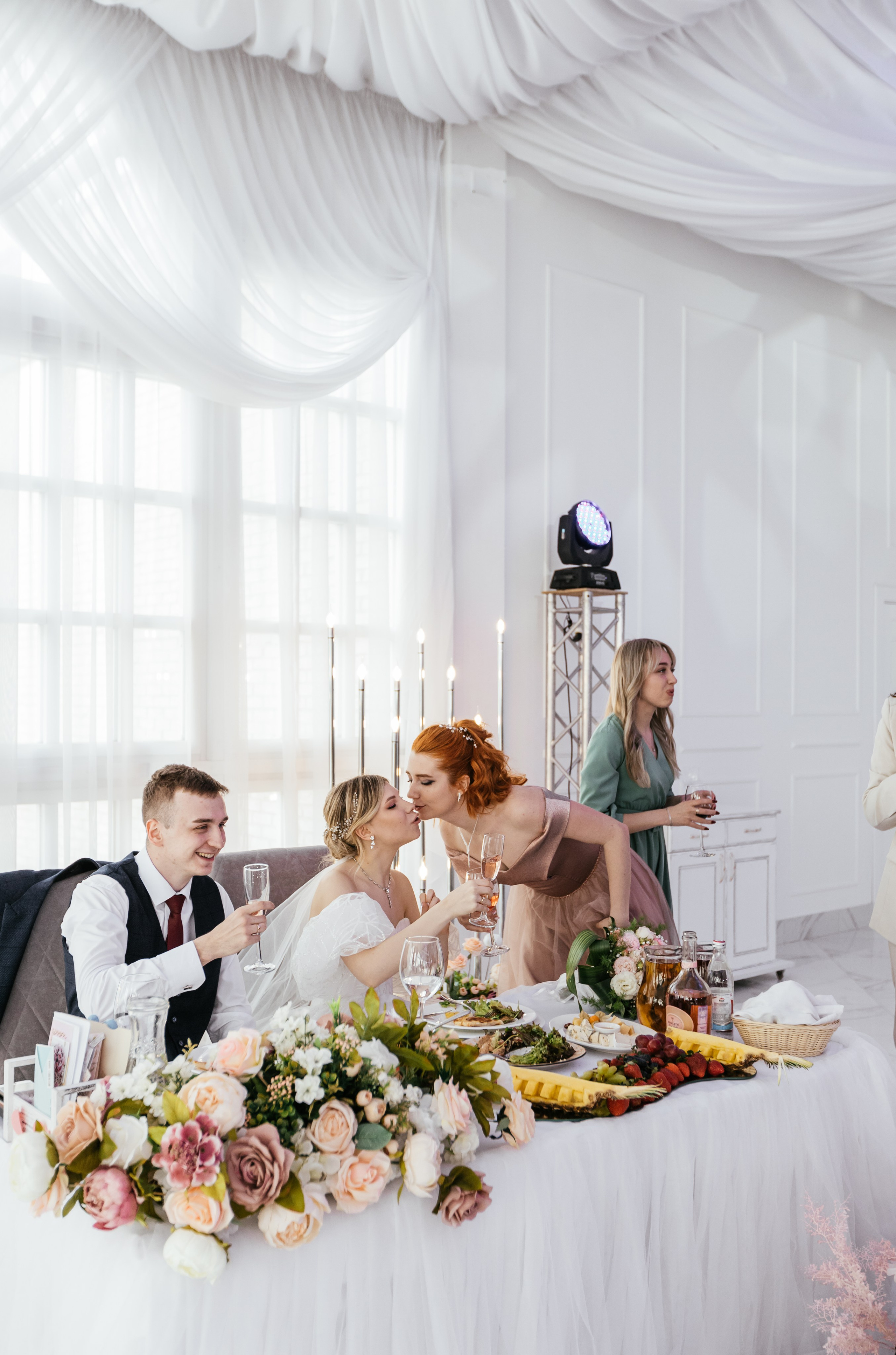 Выездная регистрация и банкет. Свадебный и семейный фотограф Ростова-на-Дону Ирина Бондарева