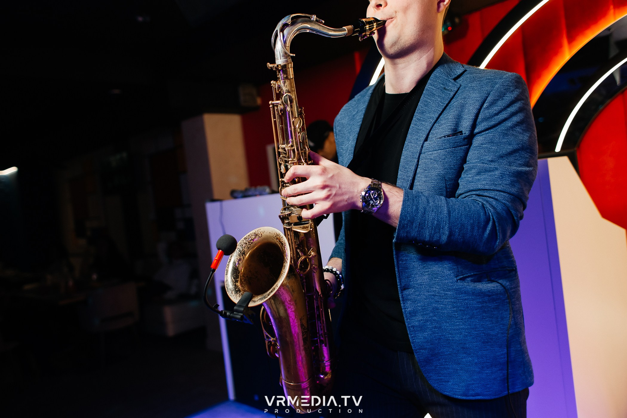 8 марта в караоке-ресторане «Голос»