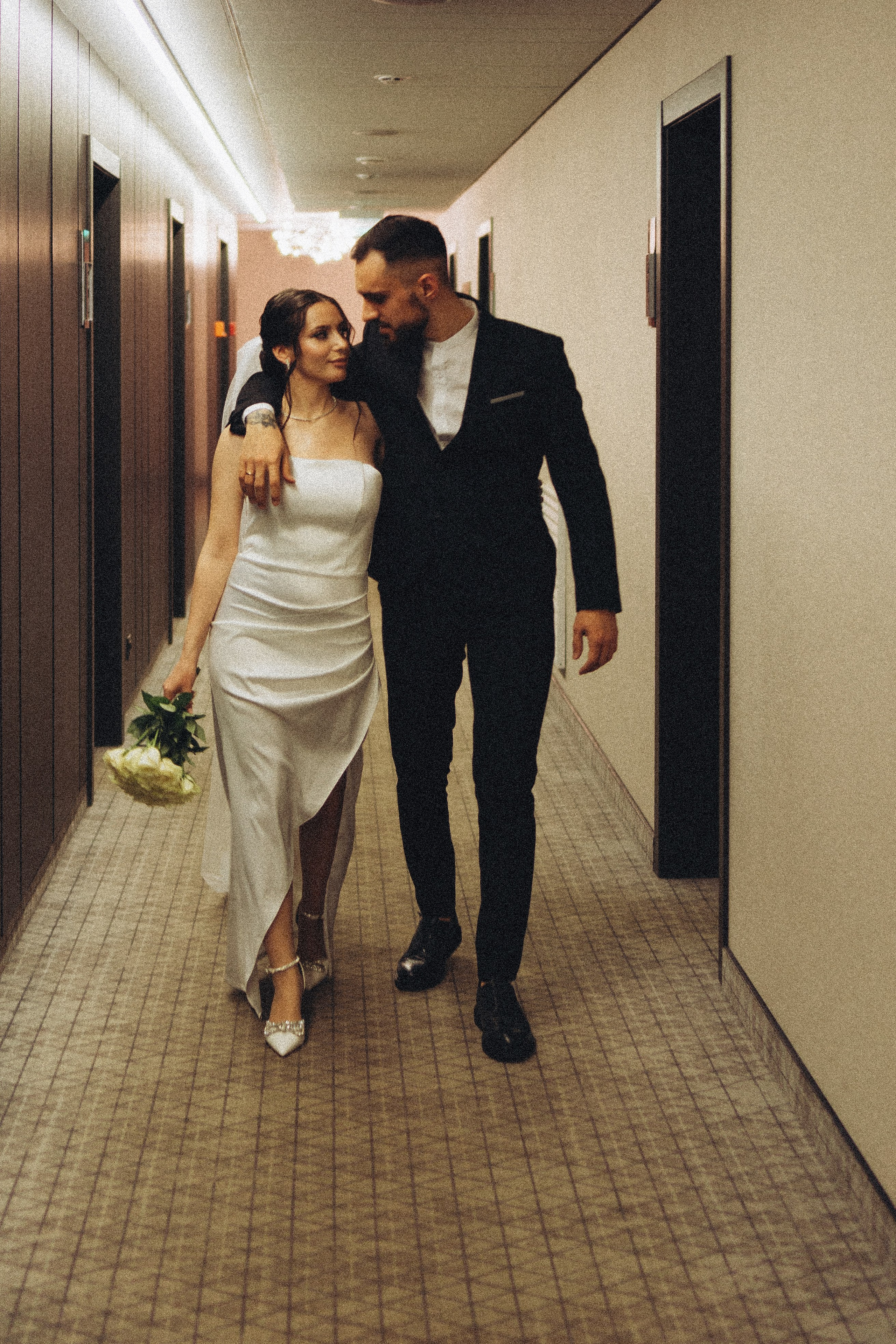 СВАДЕБНАЯ СЬЕМКА СБОРОВ ЖЕНИХА И НЕВЕСТЫ В ОТЕЛЕ И ТАКЖЕ ФОТОСЕССИИЯ В ОТЕЛЕЕ МЕГАПОЛИС БРЯНСК. Профессиональный фотограф, Санкт-Петербург — Виктория Богомолова