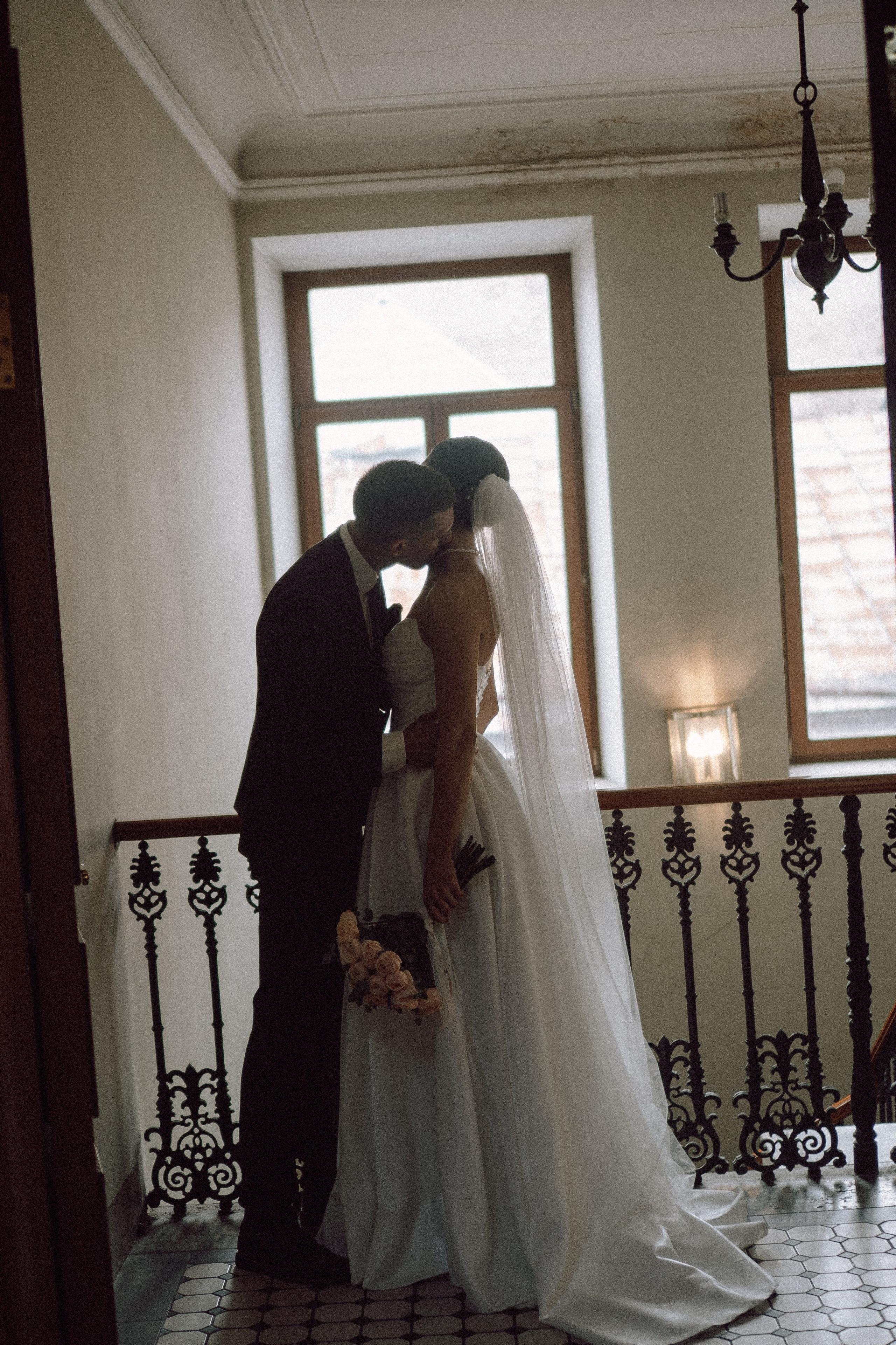 СВАДЕБНАЯ ПРОГУЛКА В САНТК-ПЕТЕРБУРГЕ (ИСАКИЕВСКИЙ СОБОР, ЗИМНЯЯ КАНАВКА, ЭРМИТАЖ И БОЛЬШАЯ МОРСКАЯ УЛИЦА). Профессиональный фотограф, Санкт-Петербург — Виктория Богомолова