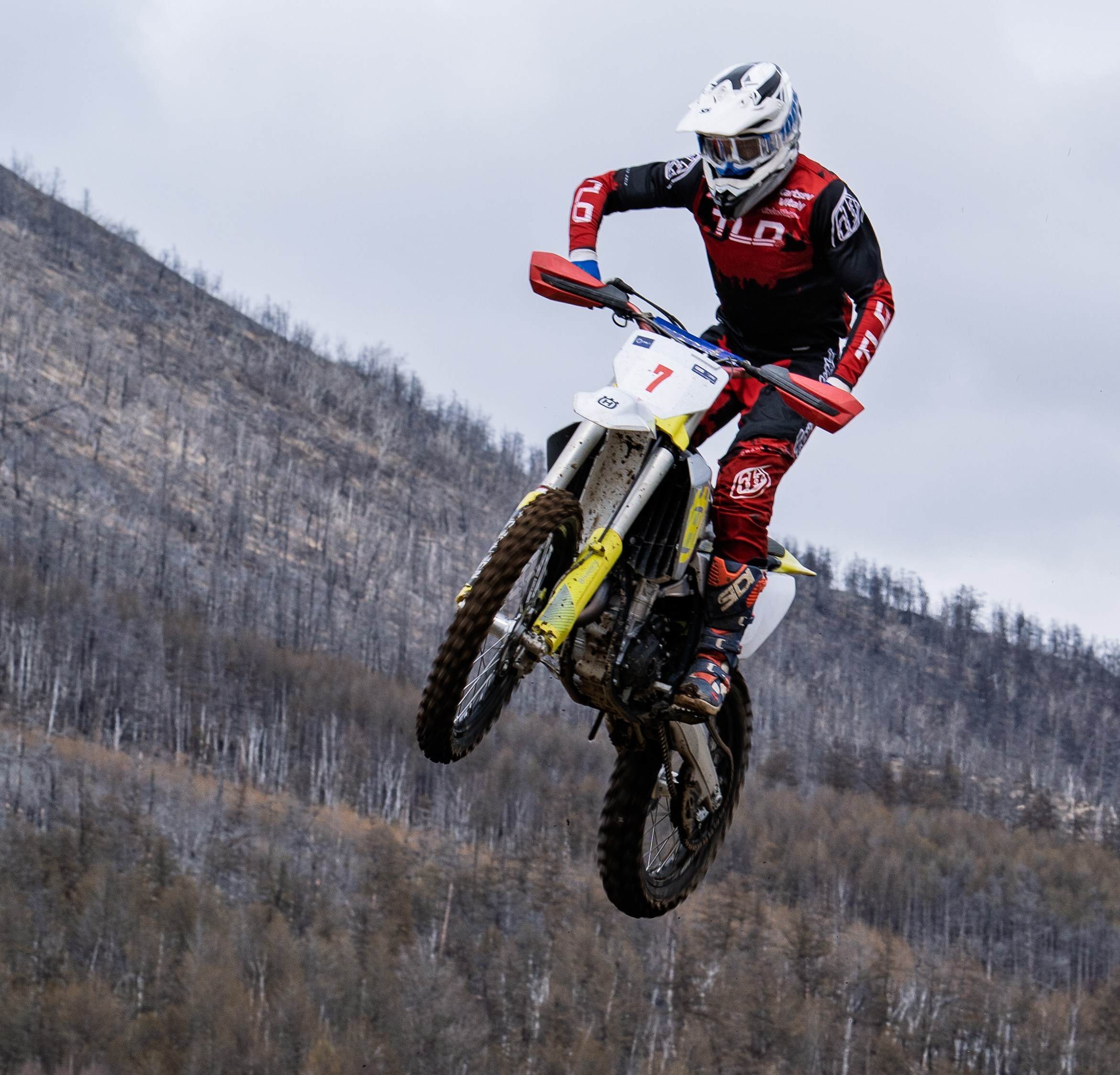 Мотогонки Эссо май 2025. Фотограф Ворошилов Дмитрий. Эссо. Камчатка