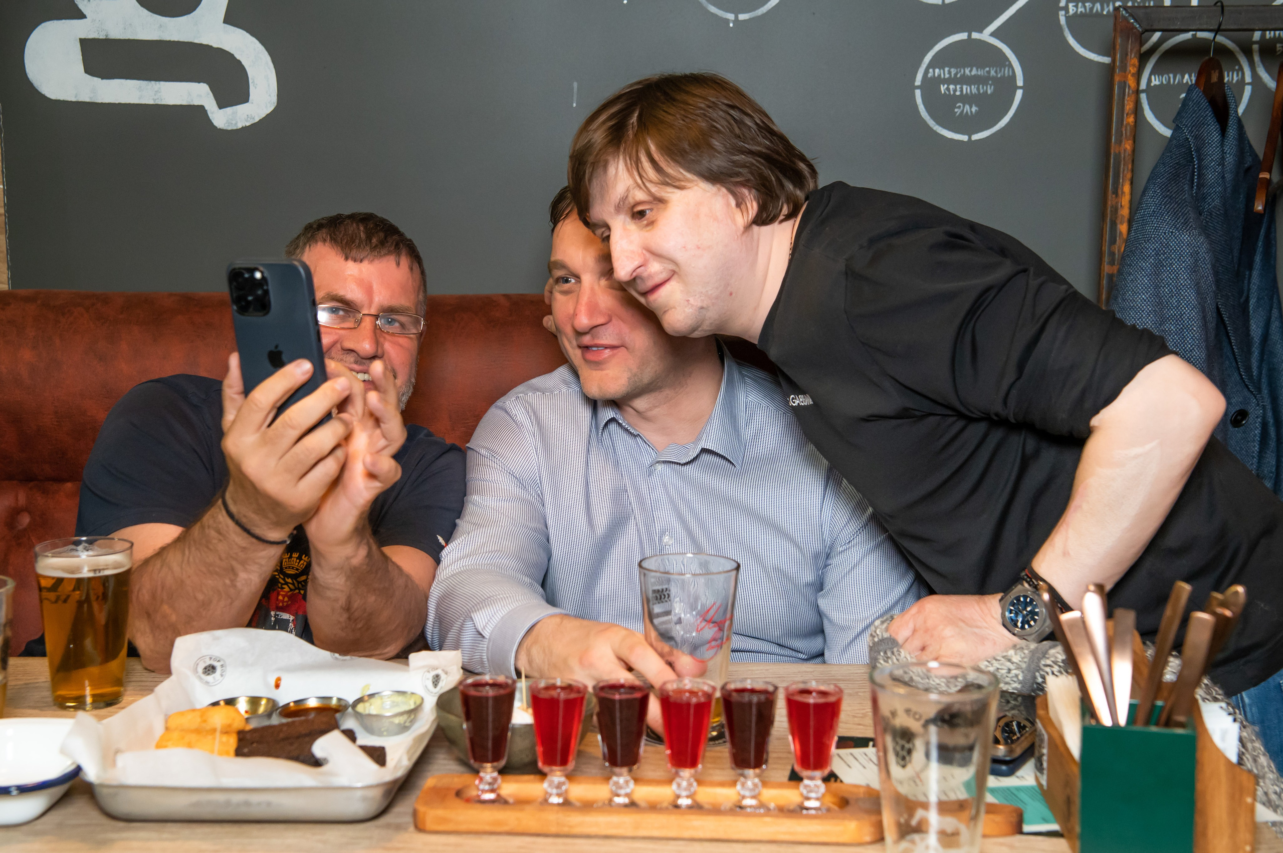 БАР -TOP HOP. Репортажный и семейный фотограф в Тюмени Владислав Шадиков