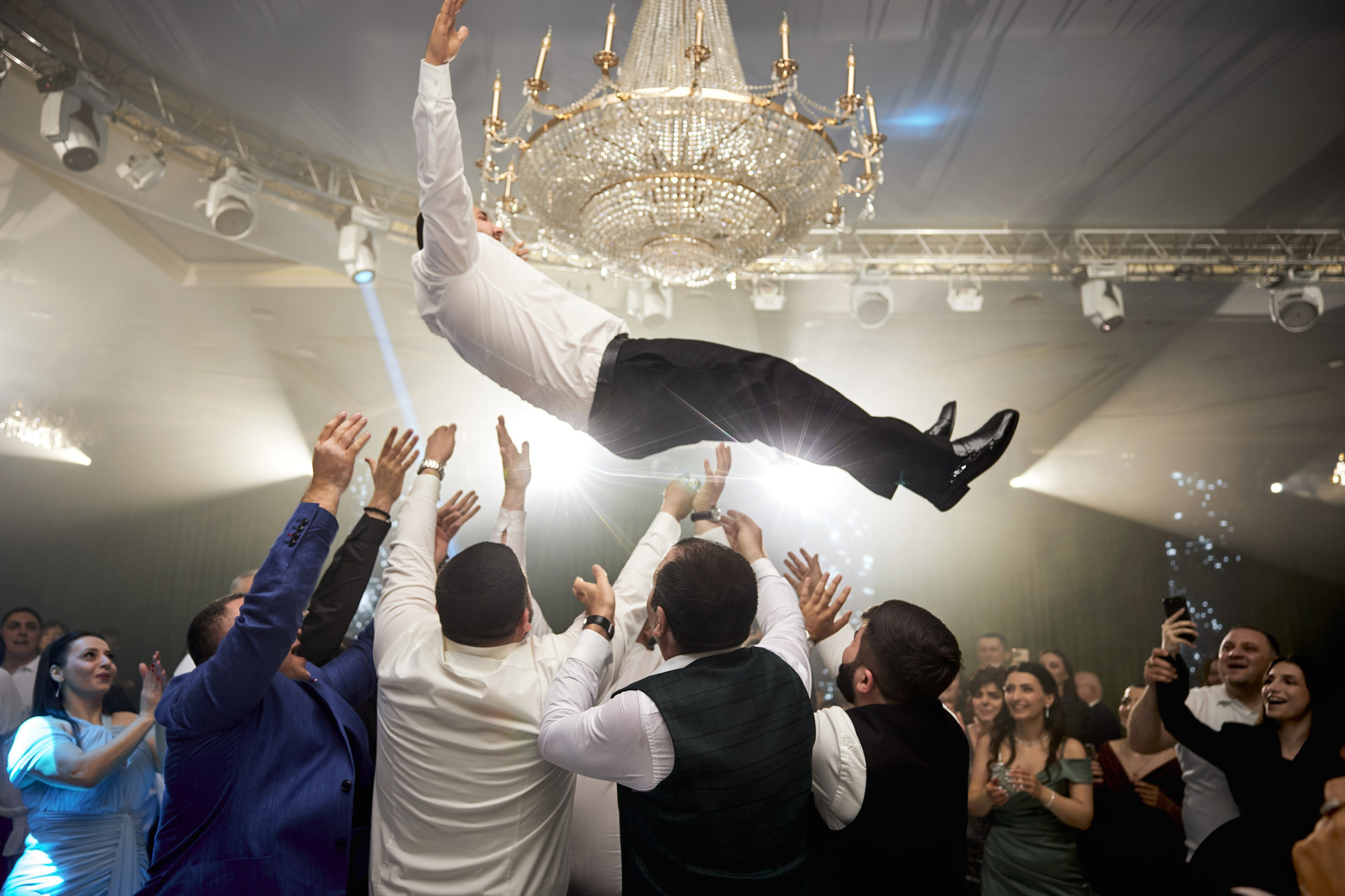 Лучшие свадебные фотографы Краснодара ТВИНС СТУДИО в Zagarro на Армянской свадьбе!. ТВИНС СТУДИО — лучшие свадебные фотографы и видеографы в Краснодаре