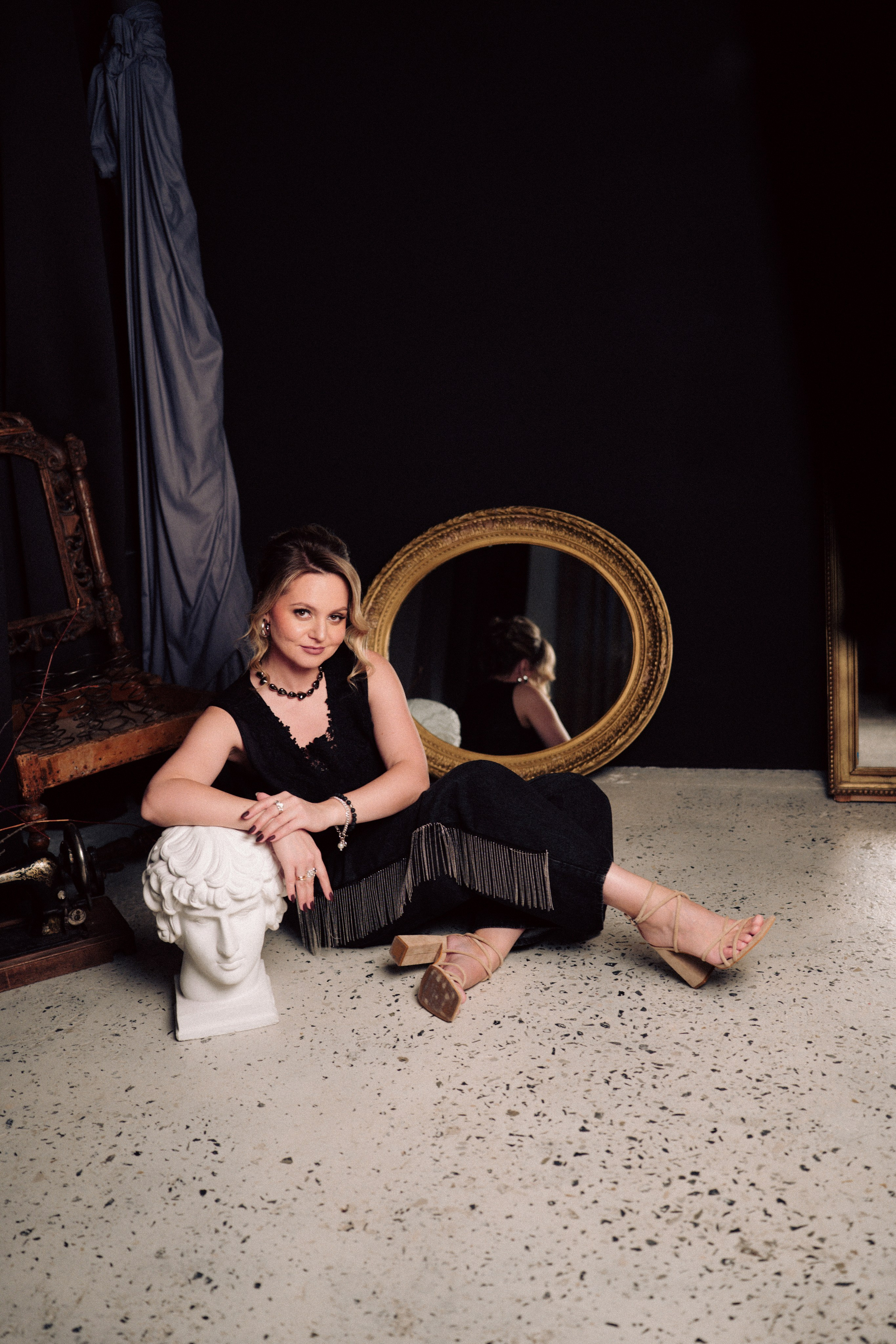 НОВОГОДНЯЯ ФОТОСЕСИИЯ В СТУДИИ ДЛЯ ДЕВУШКИ И ПРОГУЛКА ПО ЧЕРНЫШЕВСКОЙ. Профессиональный фотограф, Санкт-Петербург — Виктория Богомолова