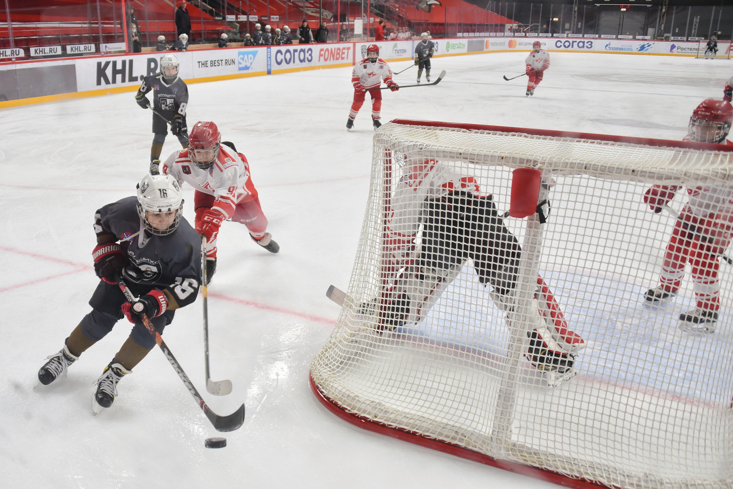 Десятый турнир по хоккею на кубок Юрия Ляпкина. Репортажный фотограф в Москве и Санкт-Петербурге Артем Лунев
