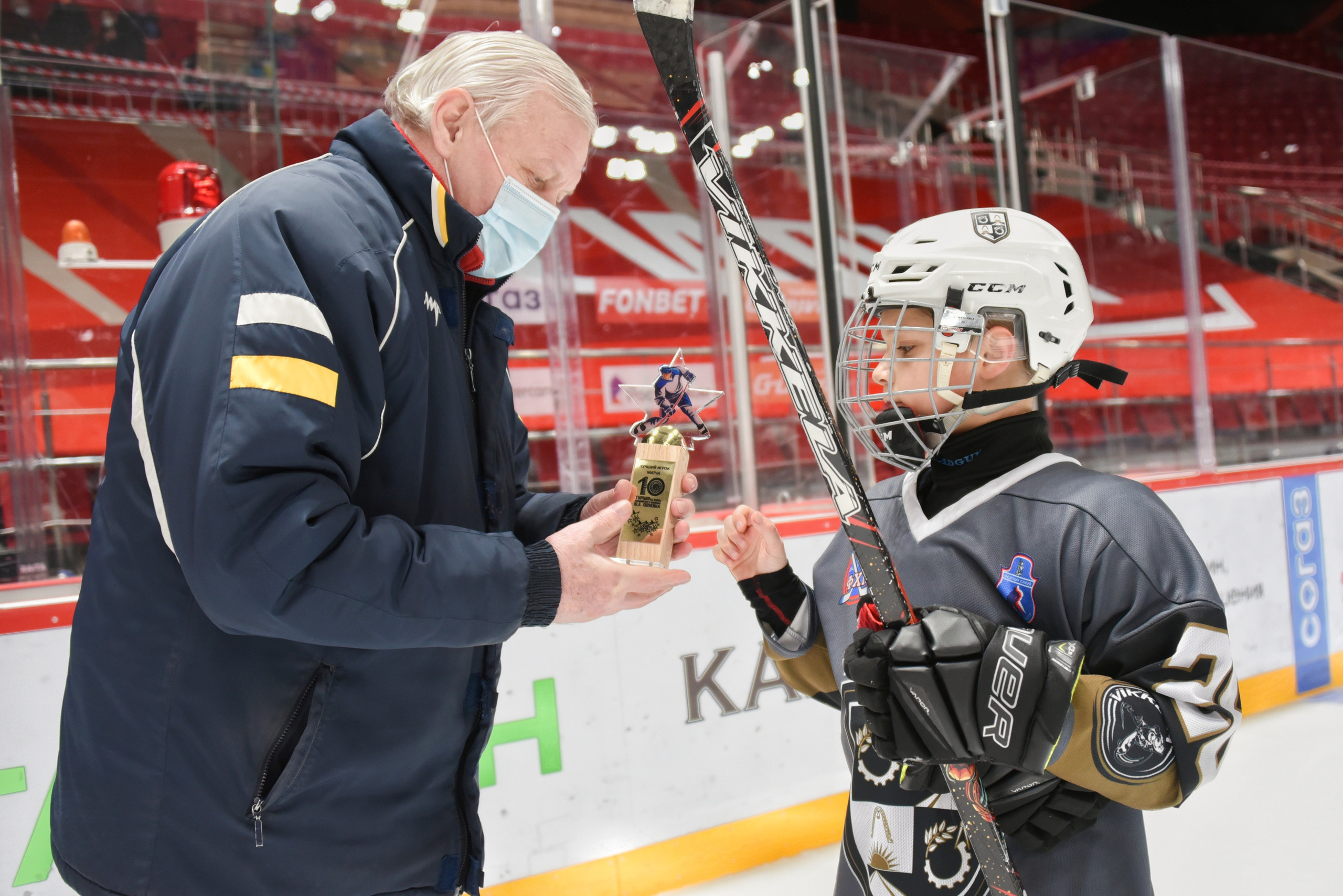 Десятый турнир по хоккею на кубок Юрия Ляпкина. Репортажный фотограф в Москве и Санкт-Петербурге Артем Лунев