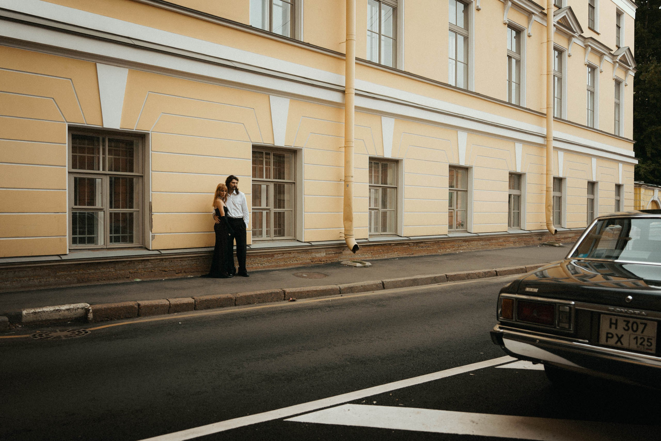 Neon Sin — editorial-съёмка пары в Санкт-Петербурге