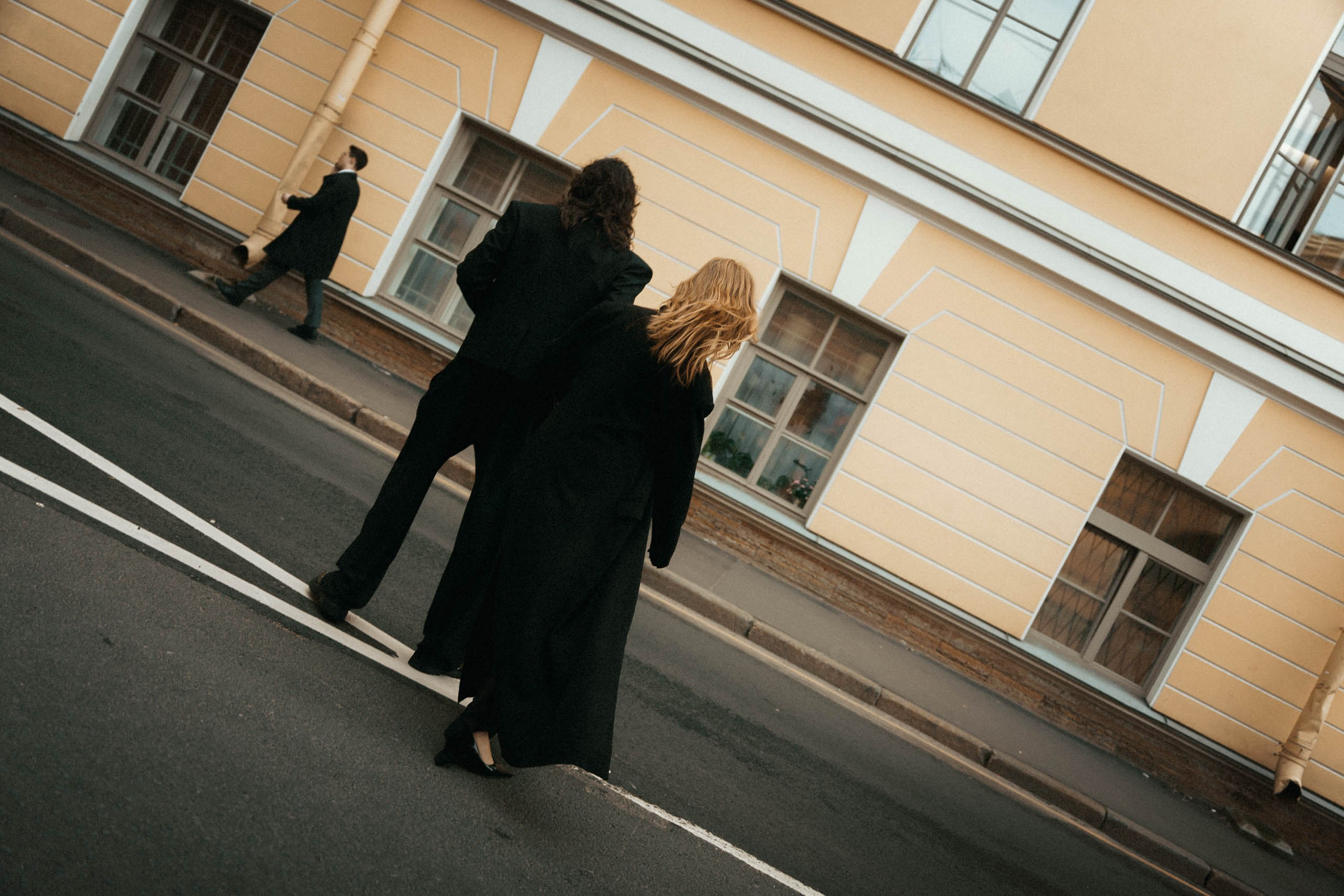 Neon Sin — editorial-съёмка пары в Санкт-Петербурге