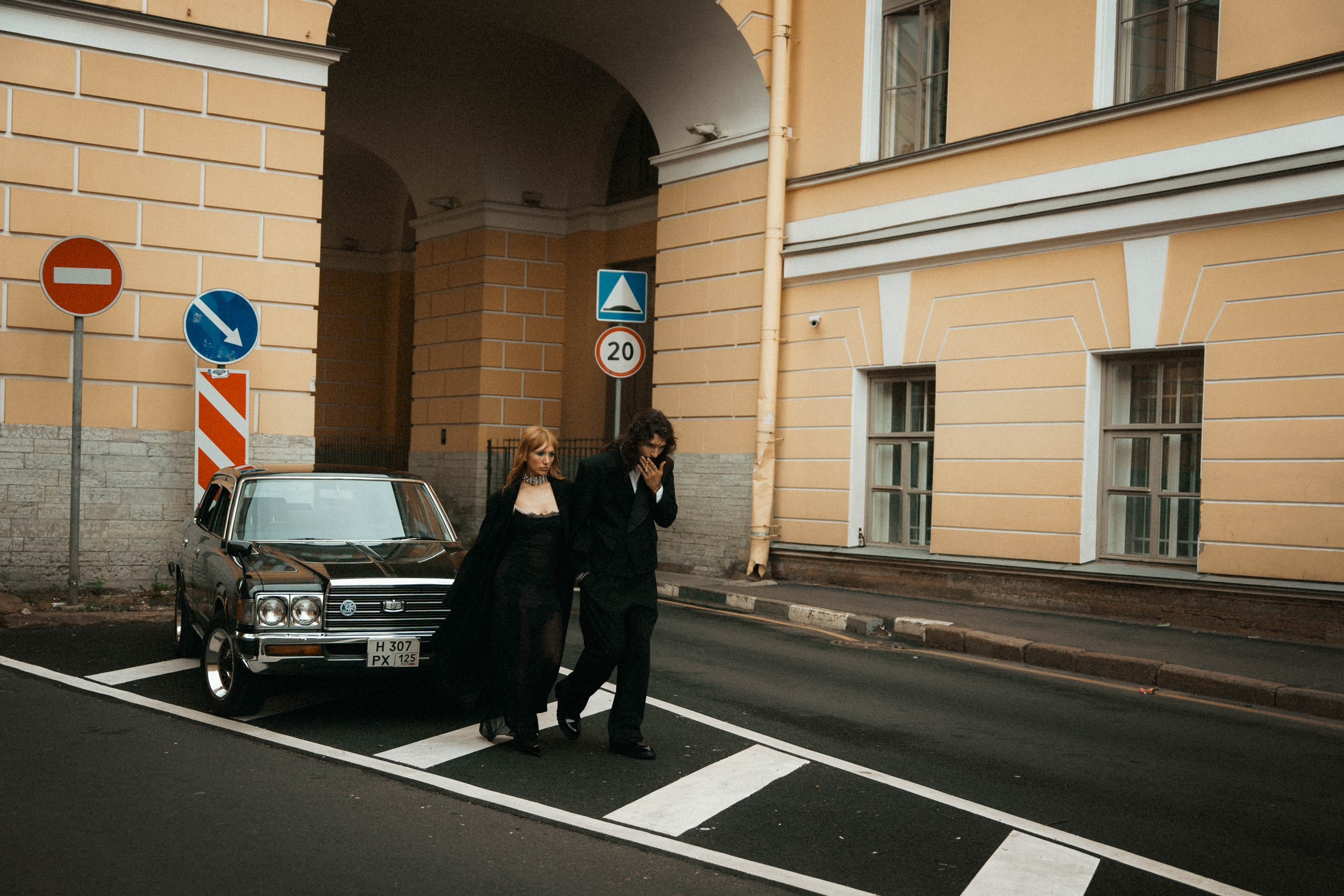 Neon Sin — editorial-съёмка пары в Санкт-Петербурге