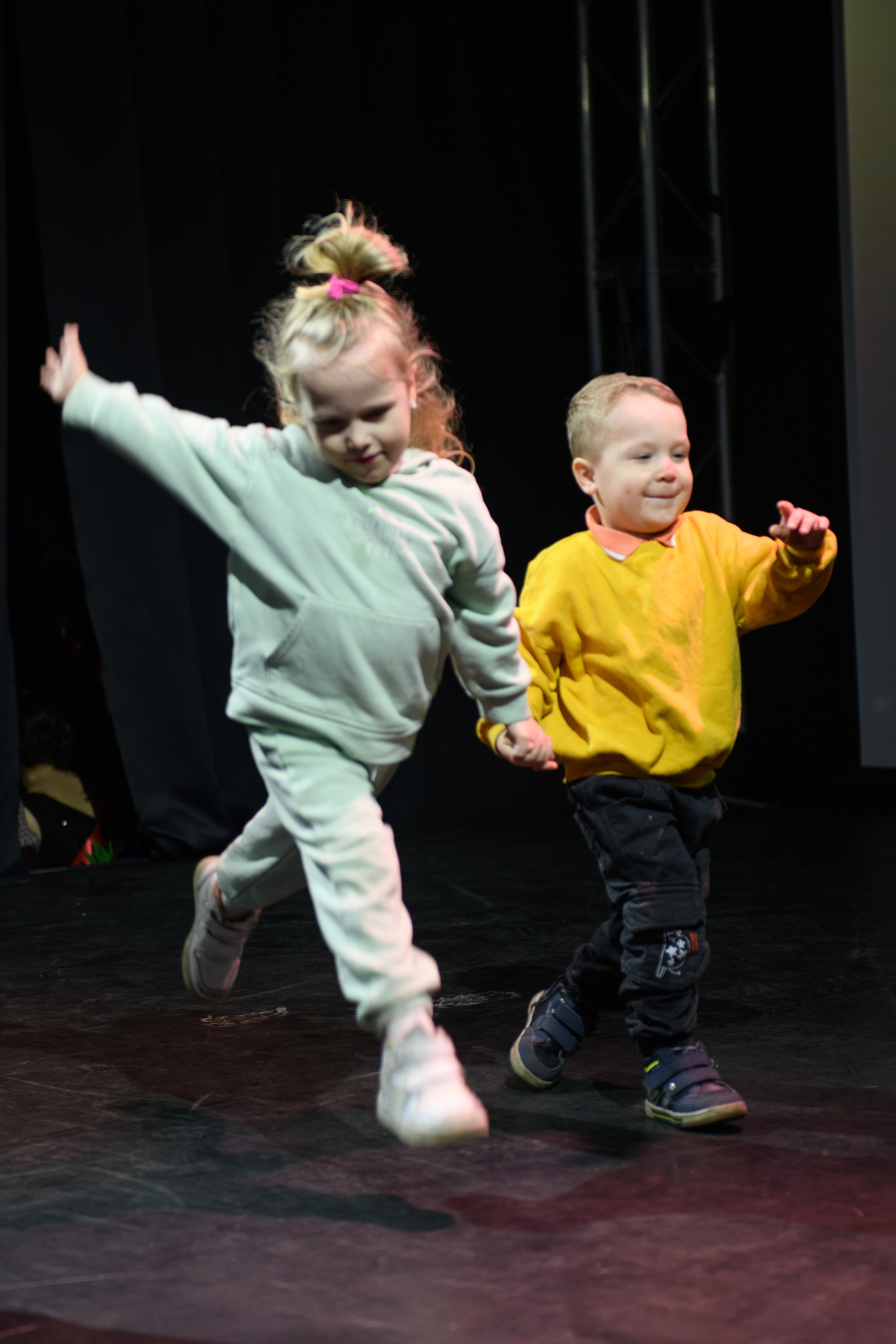 Финал конкурса красоты и материнства «Особенная мама». Организация и проведение фотосъемок в Санкт-Петербурге. Фотограф Смирягин Илья