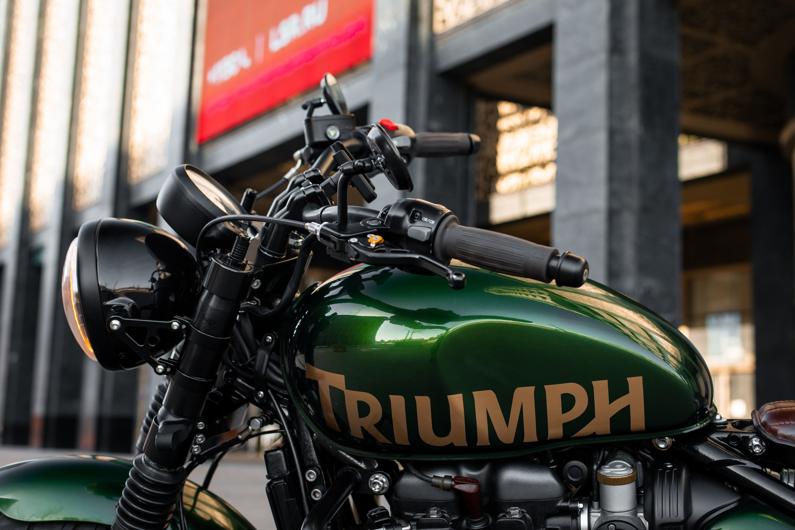 Triumph. Автомобильный фотограф в Москве Андрей Емельянов