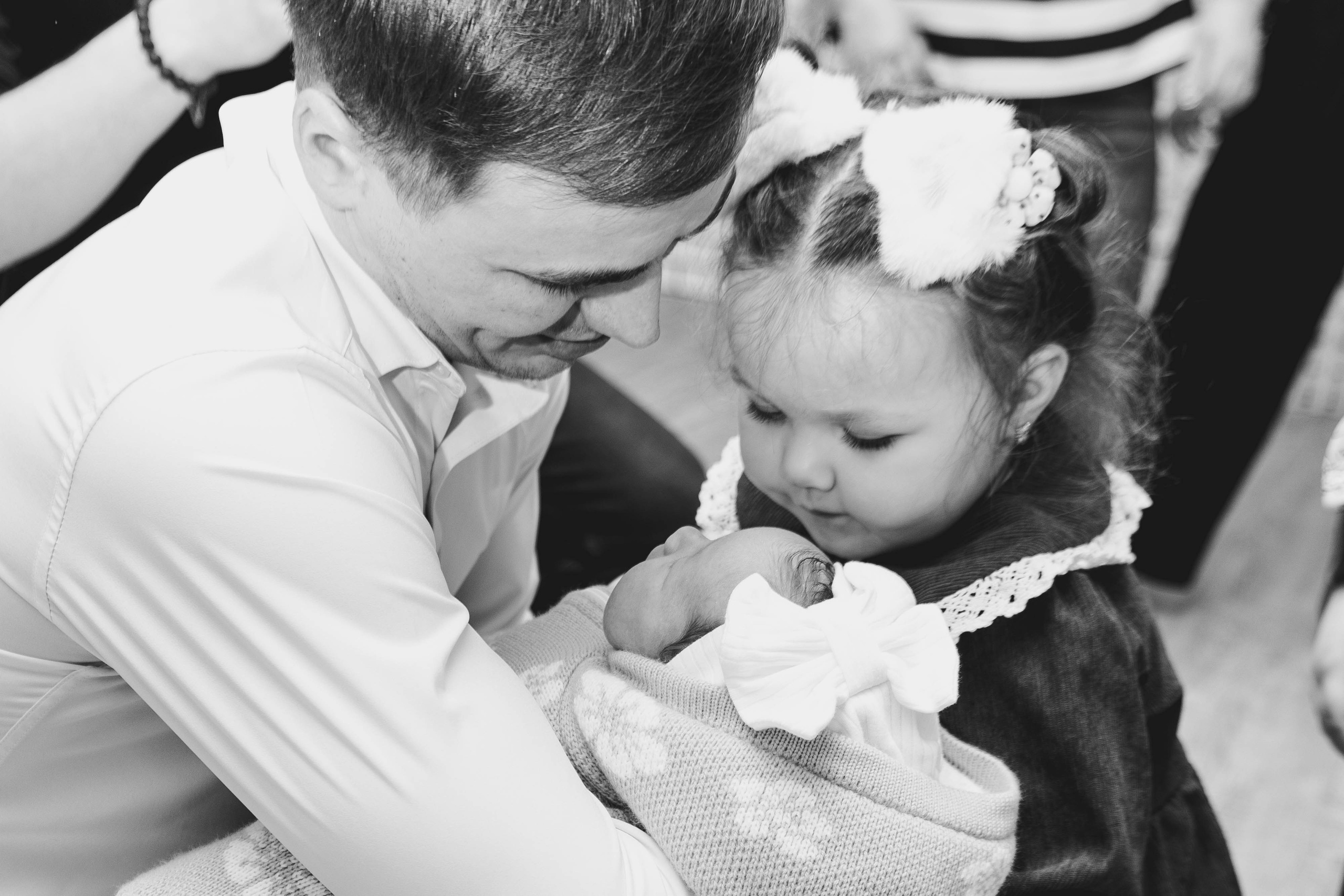 Выписка Алины и Евы из перинатального центра № 2. Семейный фотограф Софи Симакова в Волгограде и Волжском