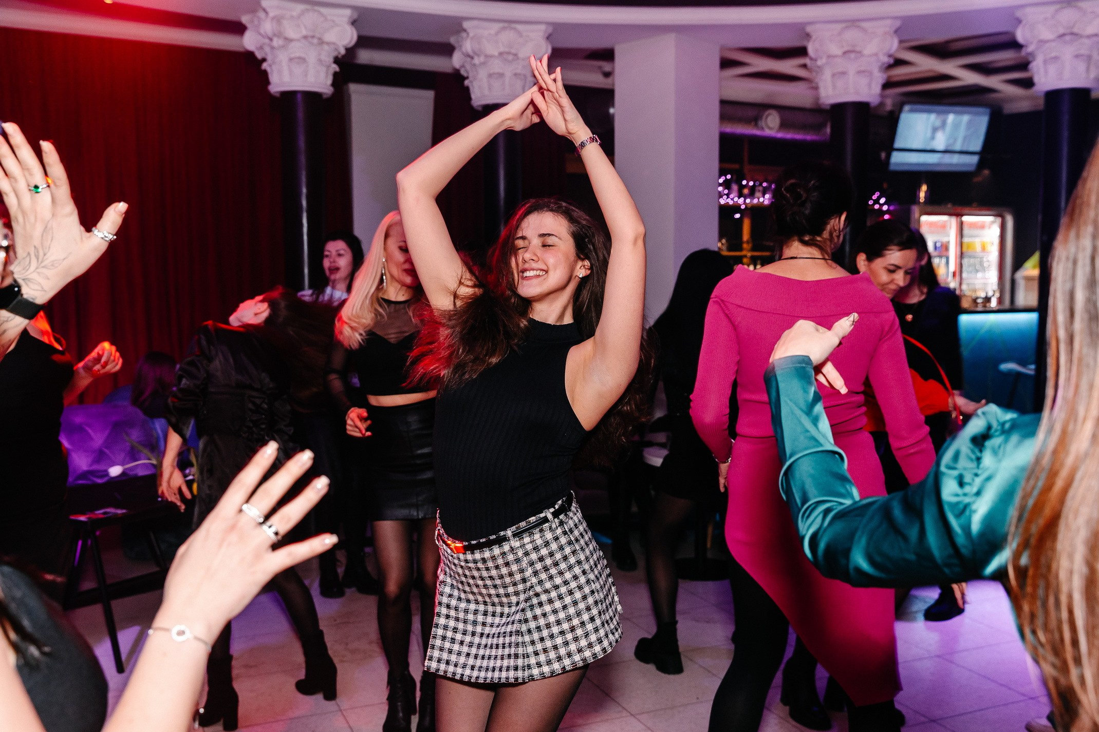 8 марта в лаунж-баре Major 2024. Свадебный, семейный и детский фотограф в Калининграде Елена Кравцова