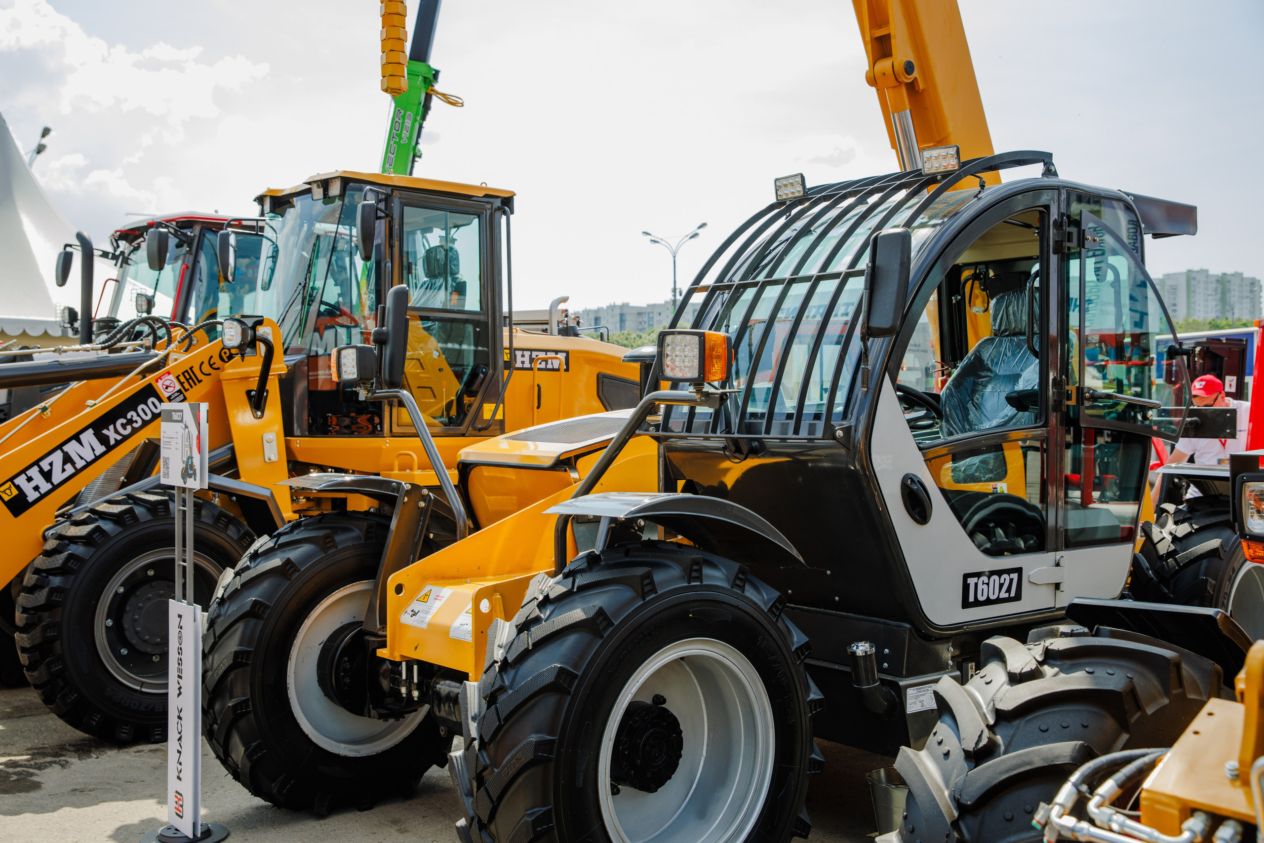 Выставка Спец. Техники. Фотограф Москва Шептаев Артём