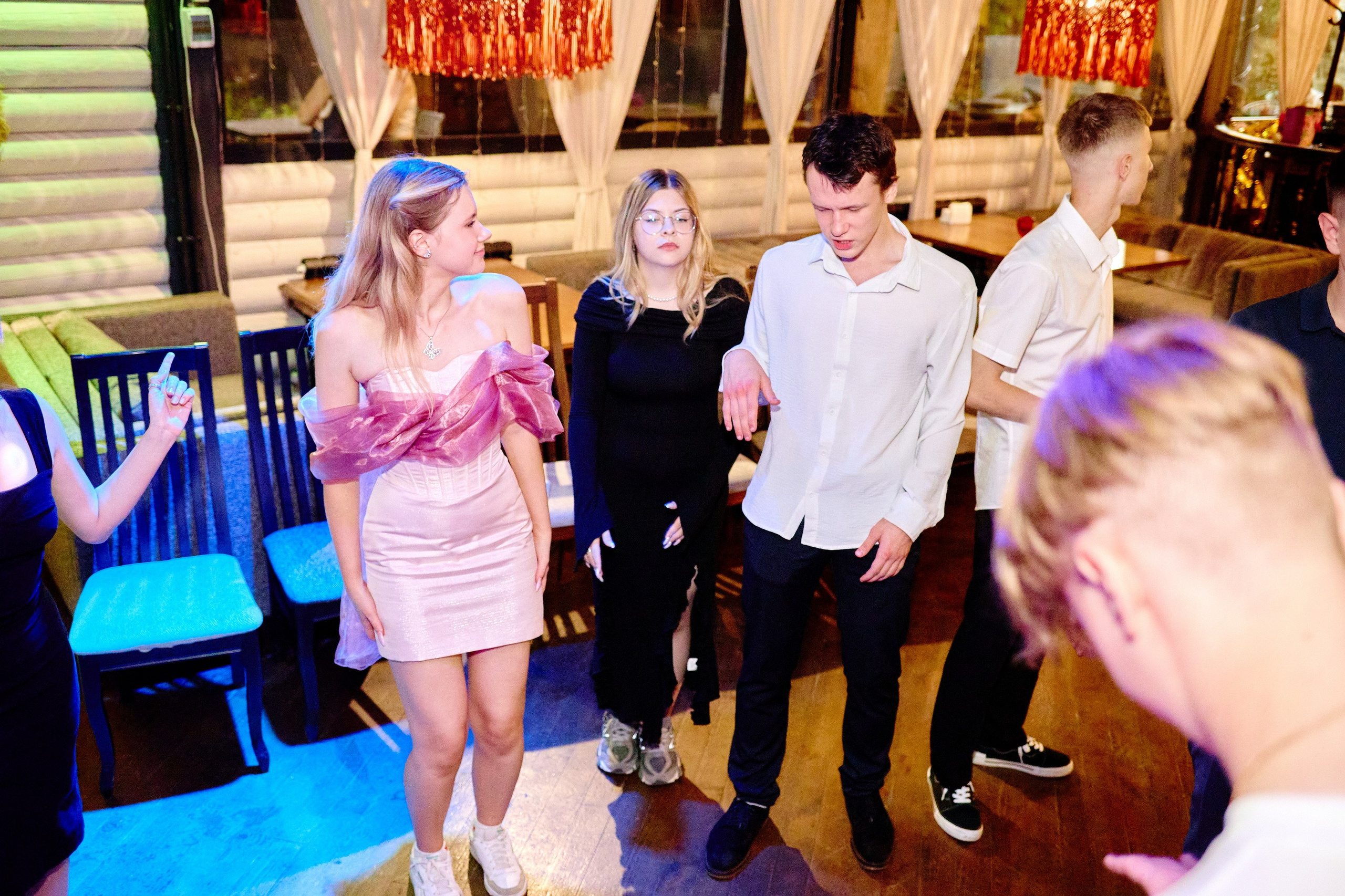 Выпускной 35 Сош. Фотограф Выпускные альбомы Таганрог Сергей Коробченко