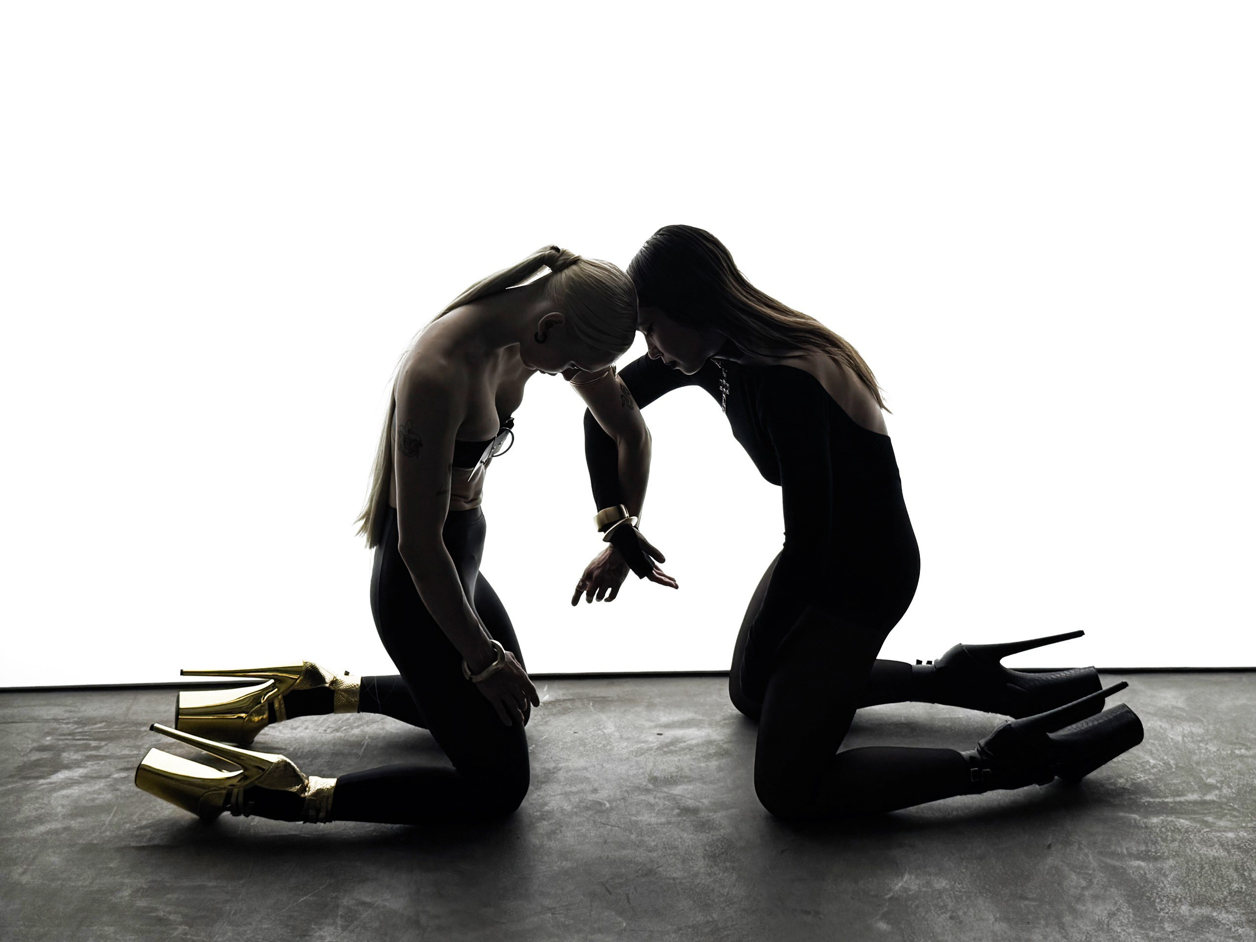 BLACK GOLD. DREAM POLE — pole dance комьюинити из Москвы. Тренировки, выступления, перформансы