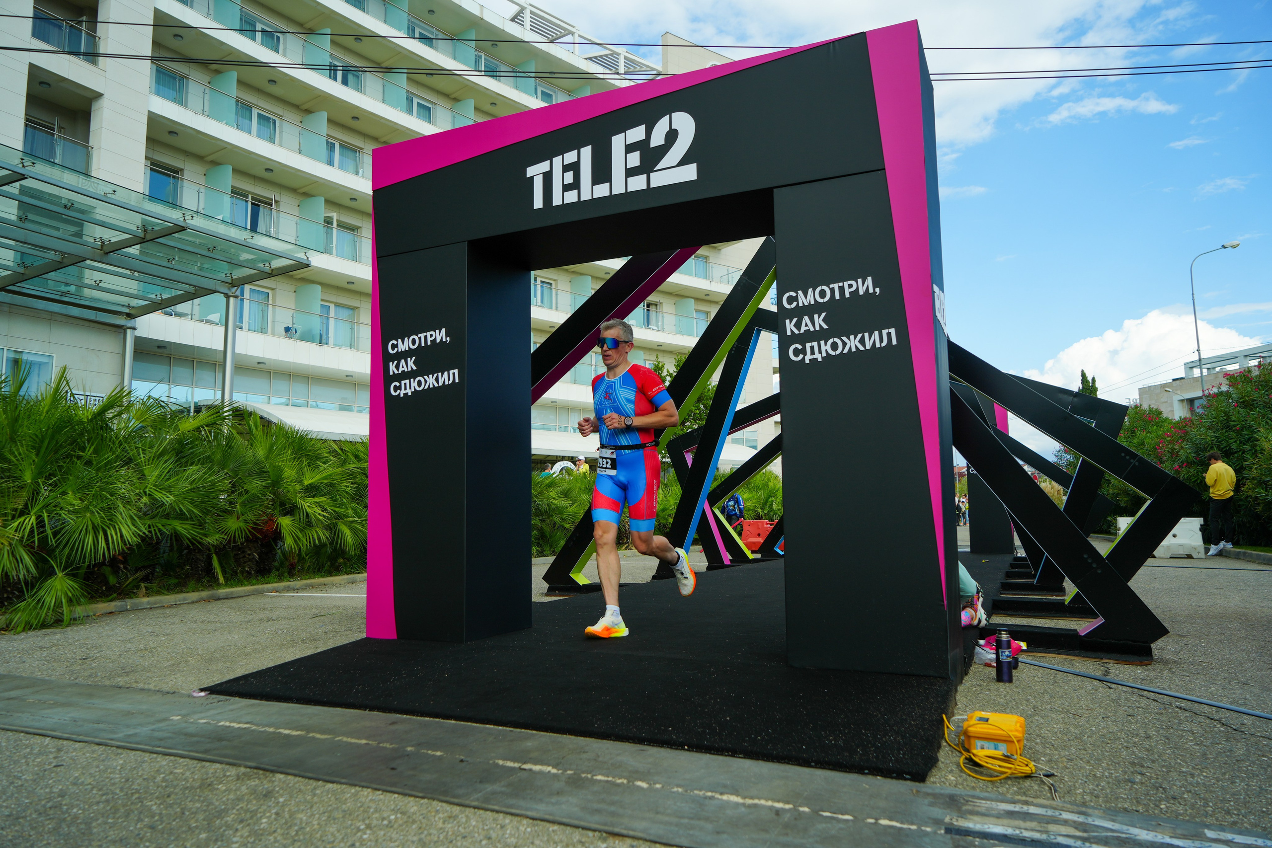 Фотоотчет партнерской интеграции для компании TELE2 на фестивале Ironstar. Репортажный фотограф в Красной Поляне и Сочи Павлюченко Екатерина