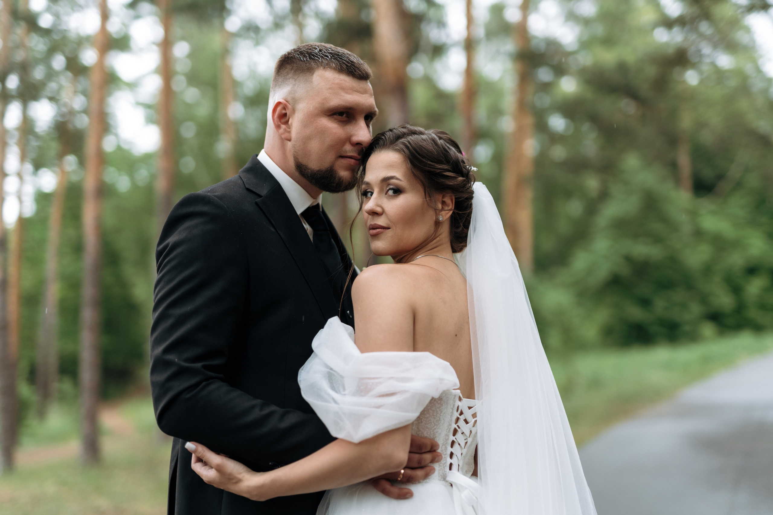 Свадебный день Яны и Максима, прогулка в лесу, Картинная галерея в Тамбове. Свадебный фотограф в Тамбове Павел Четвертков