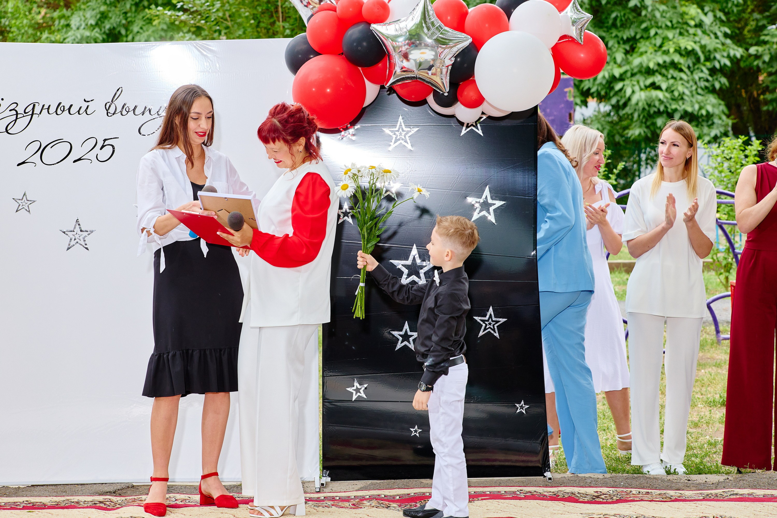 Выпускной 45 сад. Фотограф Выпускные альбомы Таганрог Сергей Коробченко