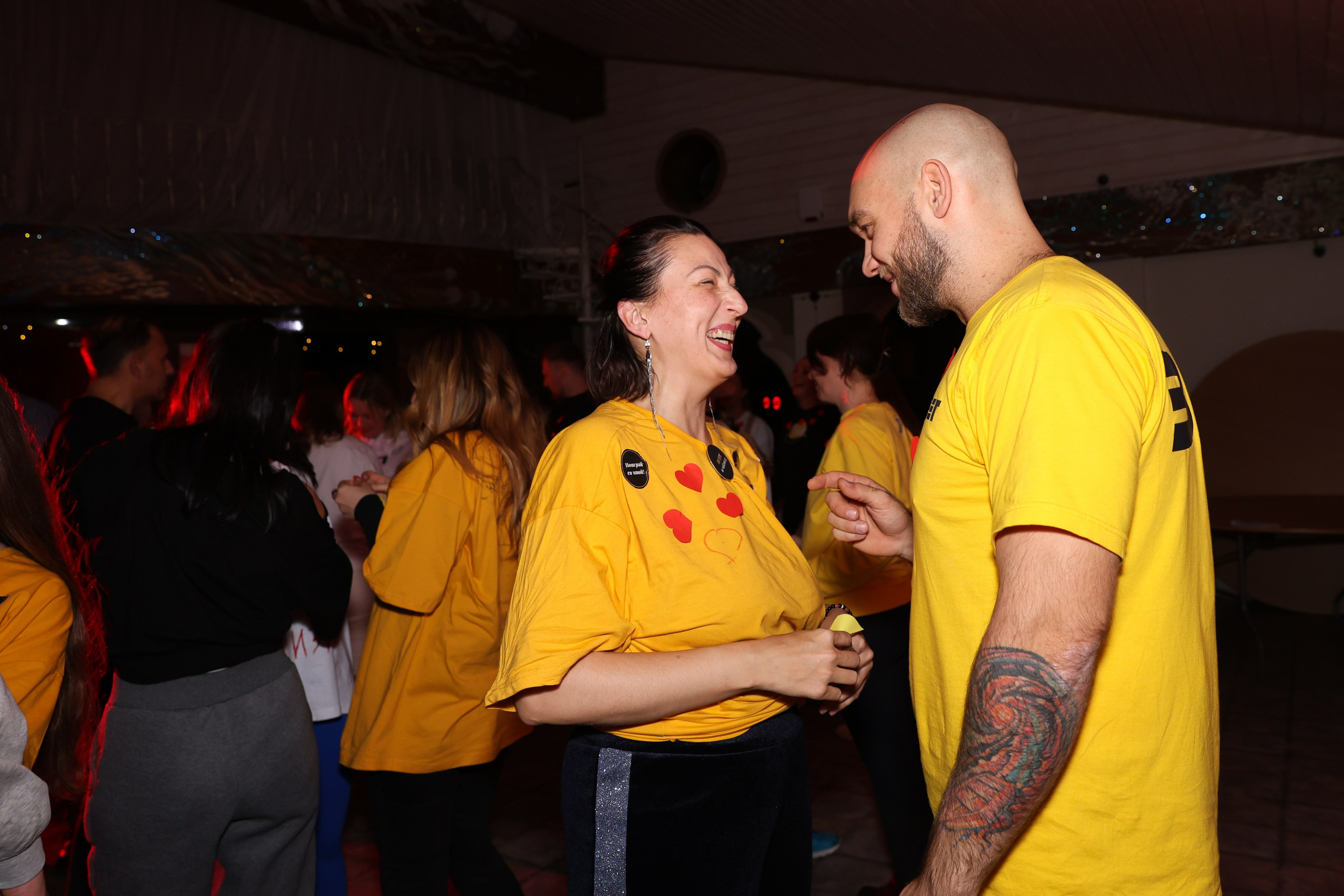 Тиндер смена в лагере для взрослых «Изи». Фотограф Дарья Попова