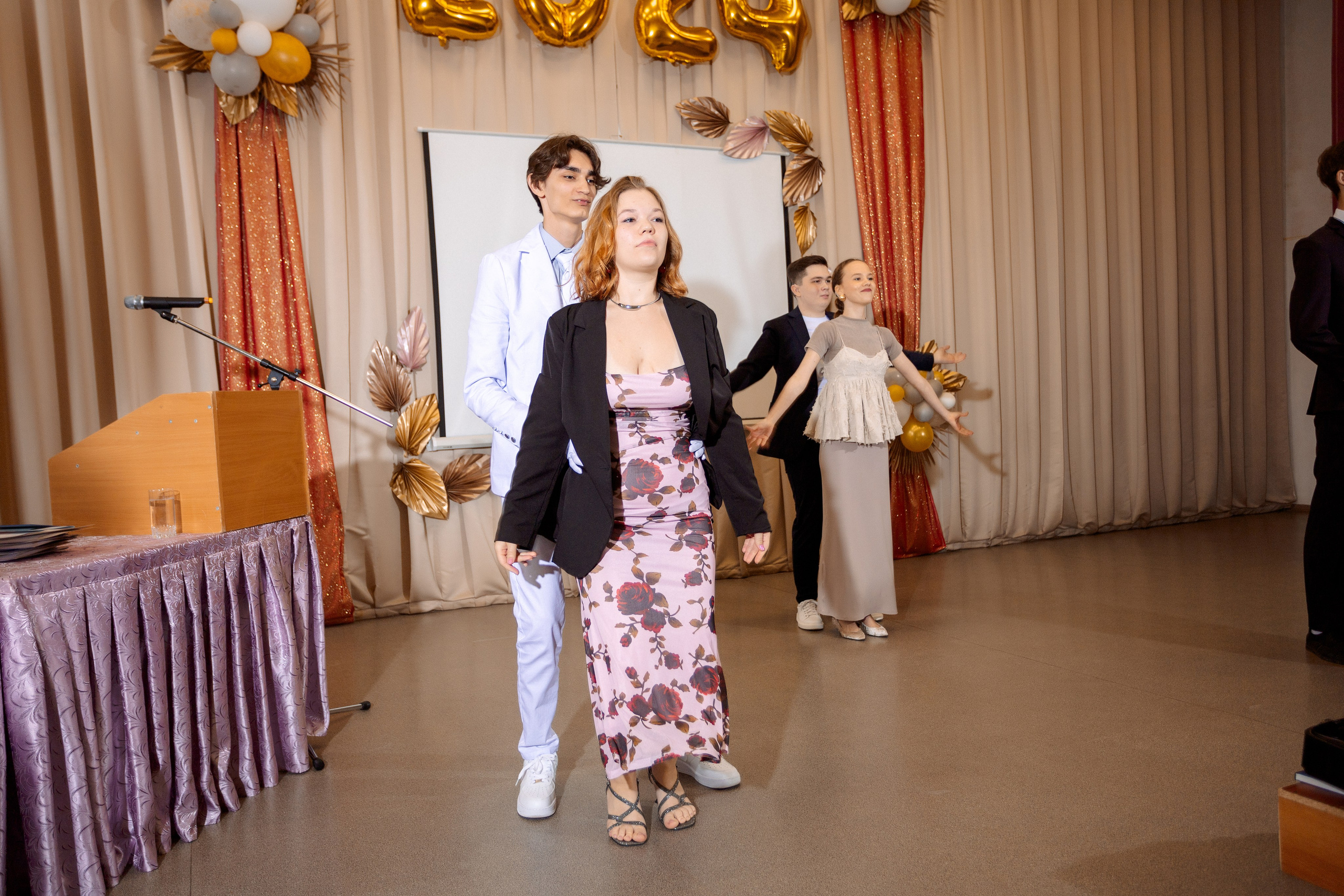 ВРУЧЕНИЕ АТТЕСТАТОВ: Пример. Все фото. Профессиональный фотограф в Ижевске Леша Петров