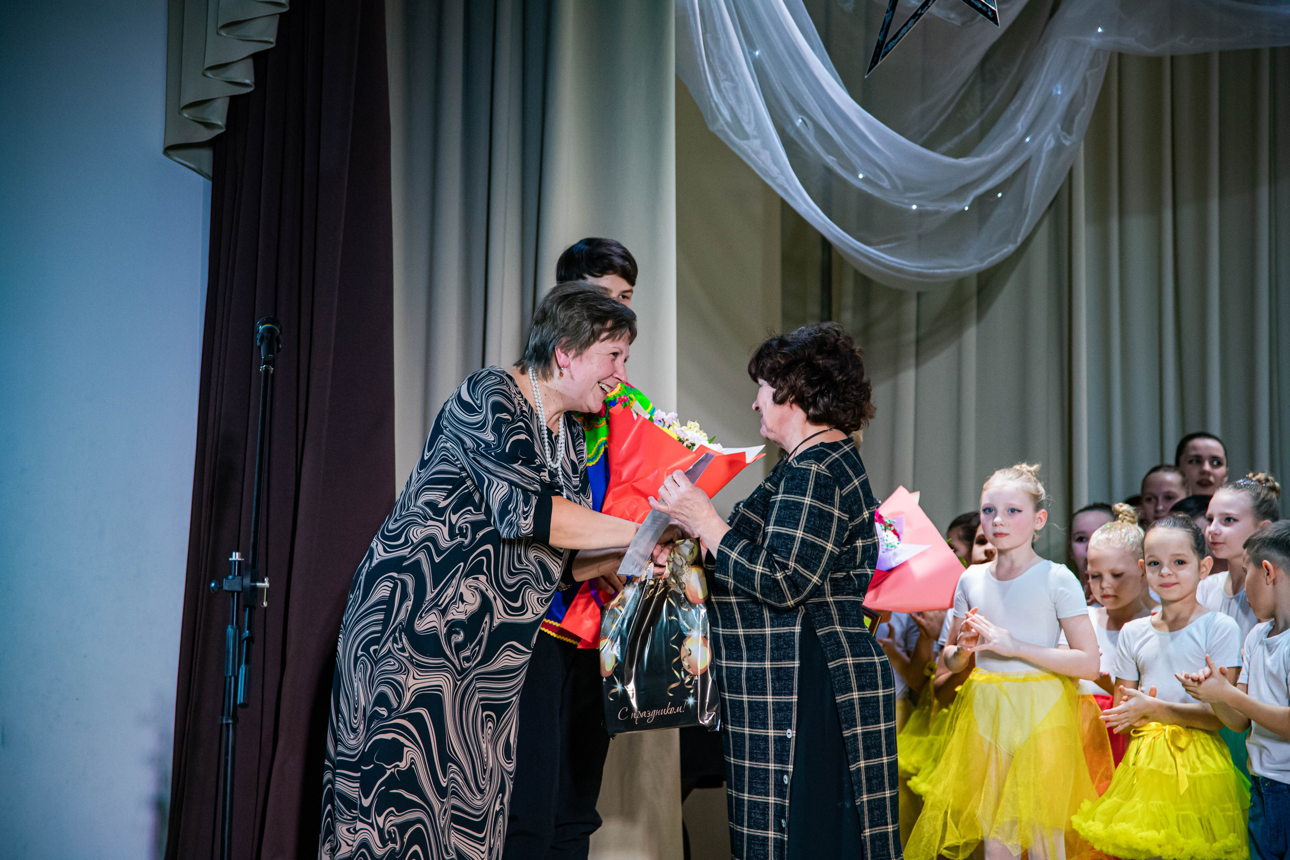 «Конфетти» Юбилейный концерт «Твори Добро». Фотограф Дарья Маташкова